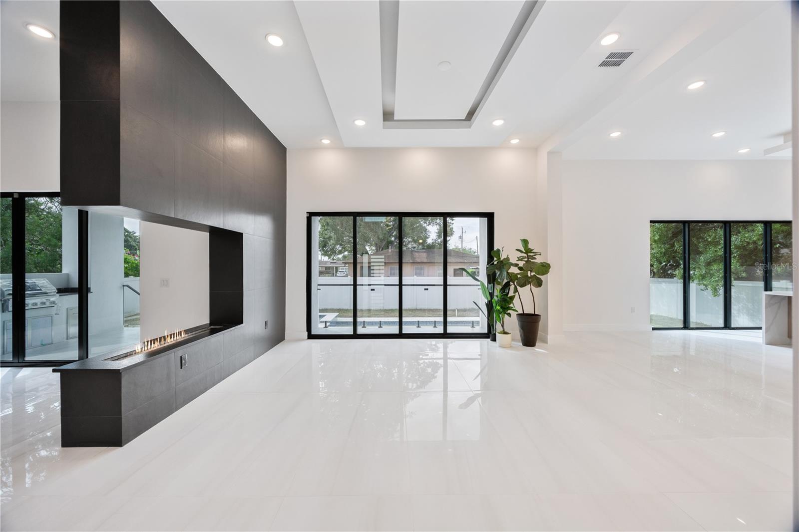 Image 6 of 60 For 4426 Euclid Avenue