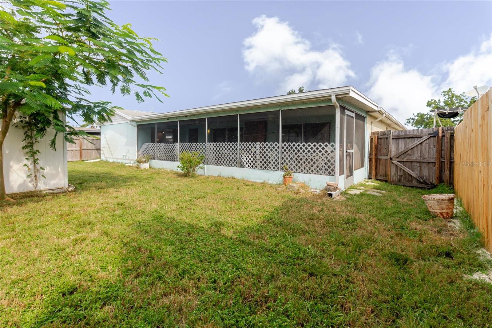 Image 33 of 41 For 3310 Salisbury Dr