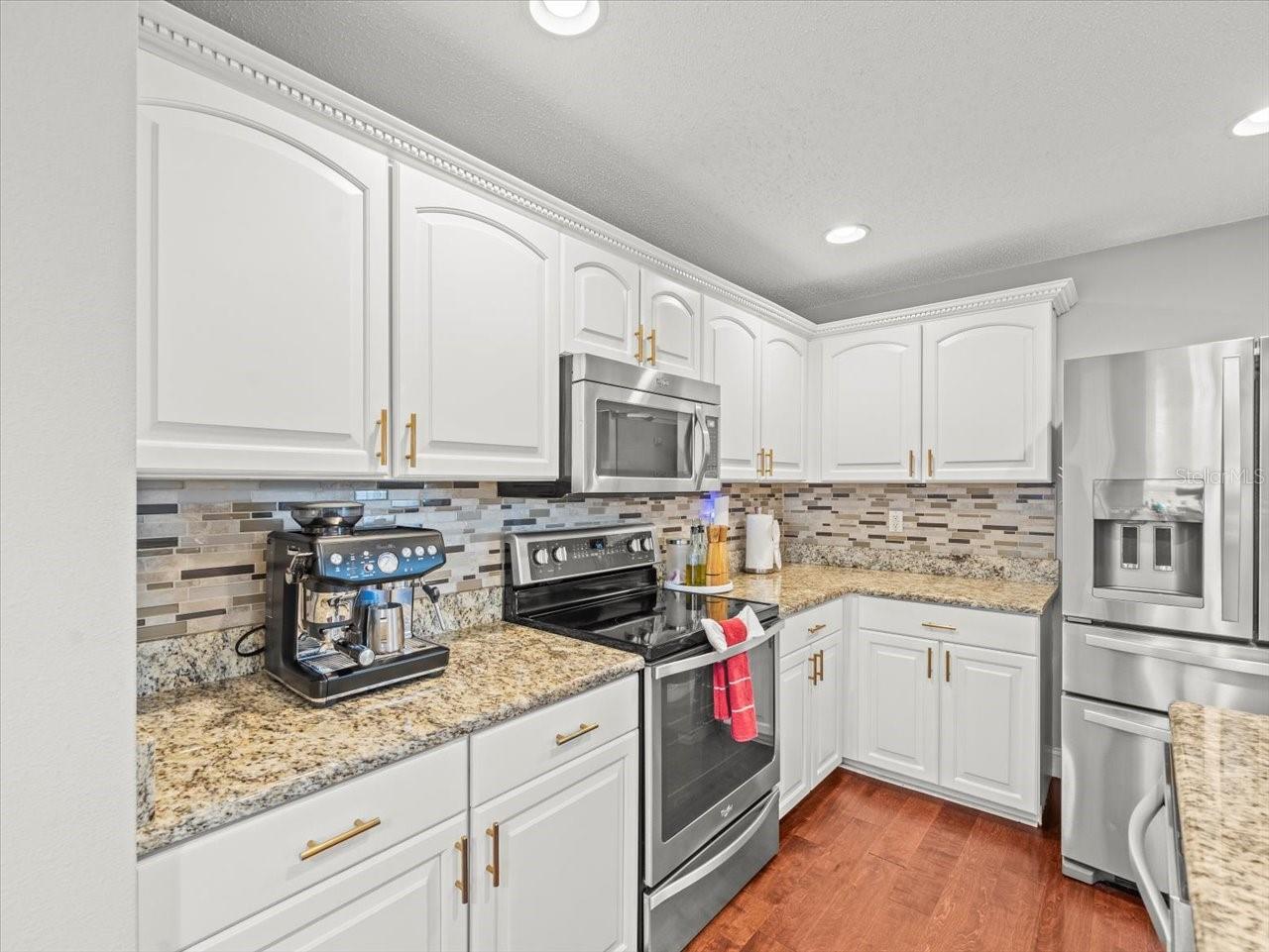 Image 11 of 44 For 8511 Edgewater Place Boulevard