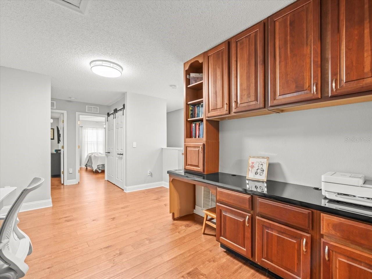 Image 19 of 44 For 8511 Edgewater Place Boulevard