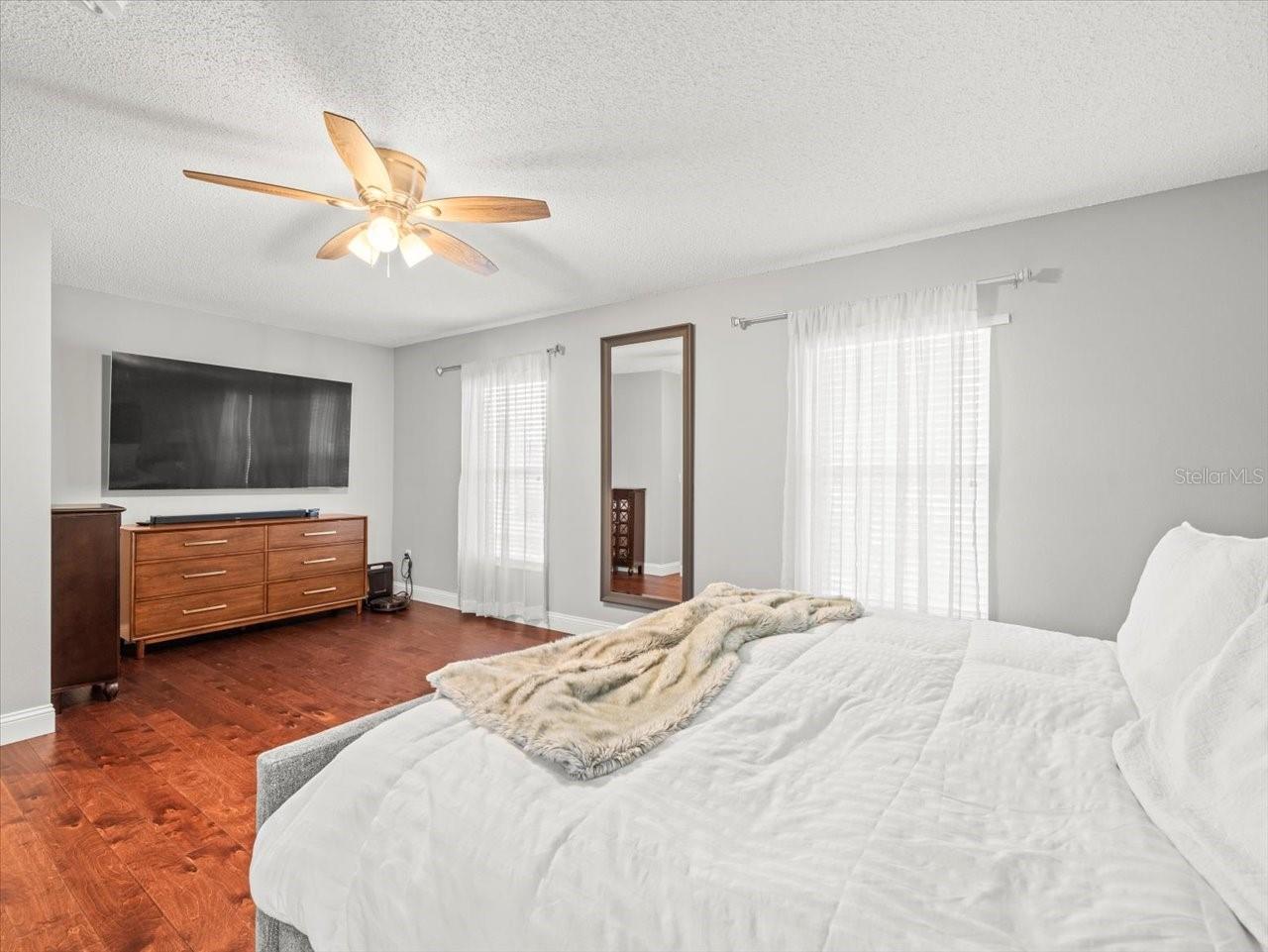 Image 23 of 44 For 8511 Edgewater Place Boulevard