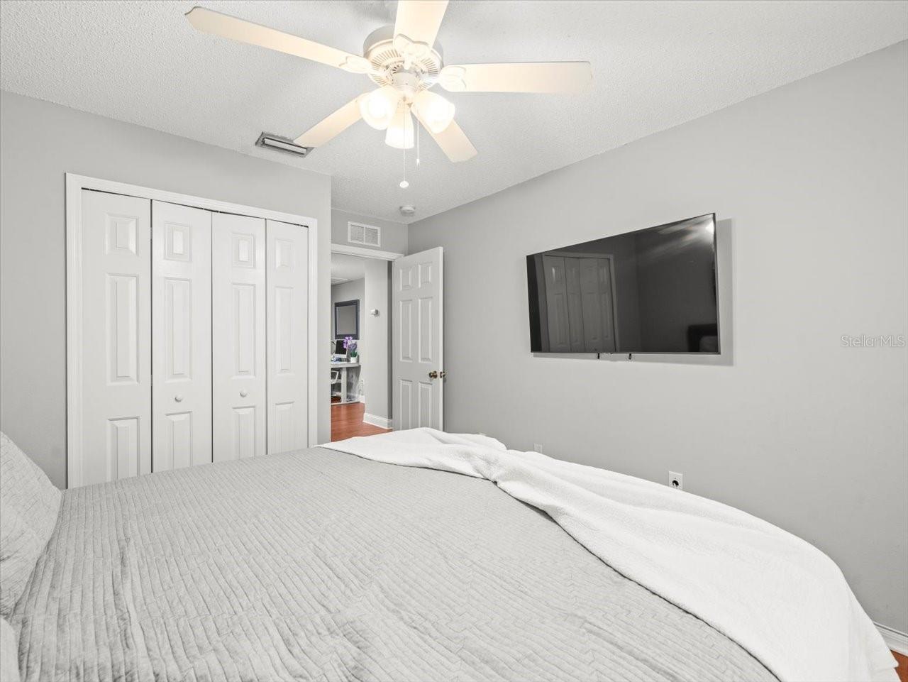Image 30 of 44 For 8511 Edgewater Place Boulevard
