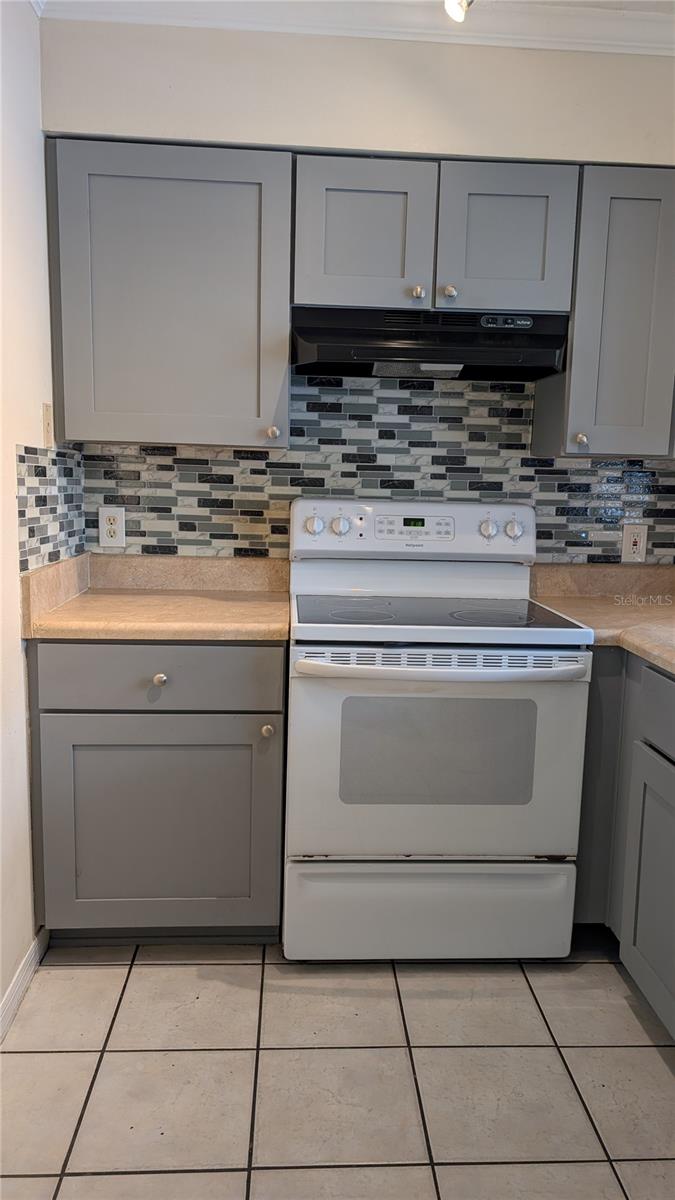 Image 3 of 13 For 3607 Idlewild Avenue 201