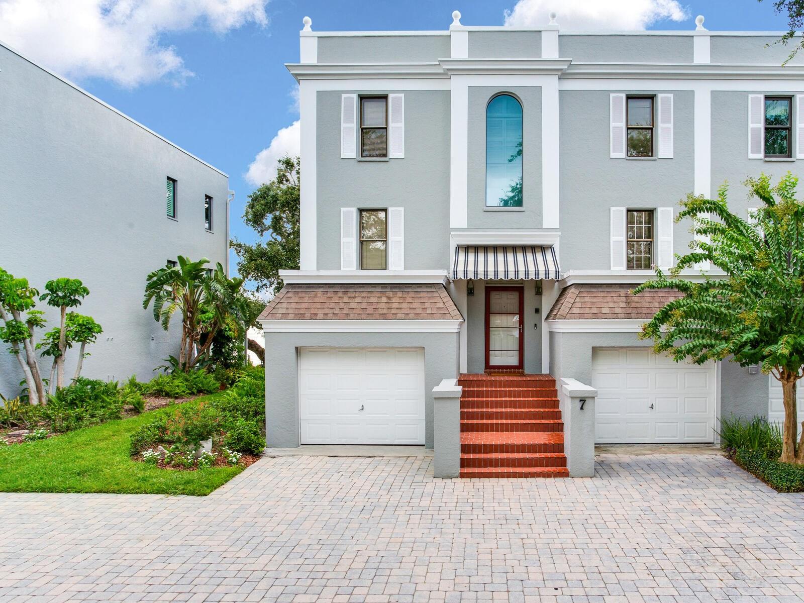 Listing photo id 0 for 5010 Bayshore Boulevard 7