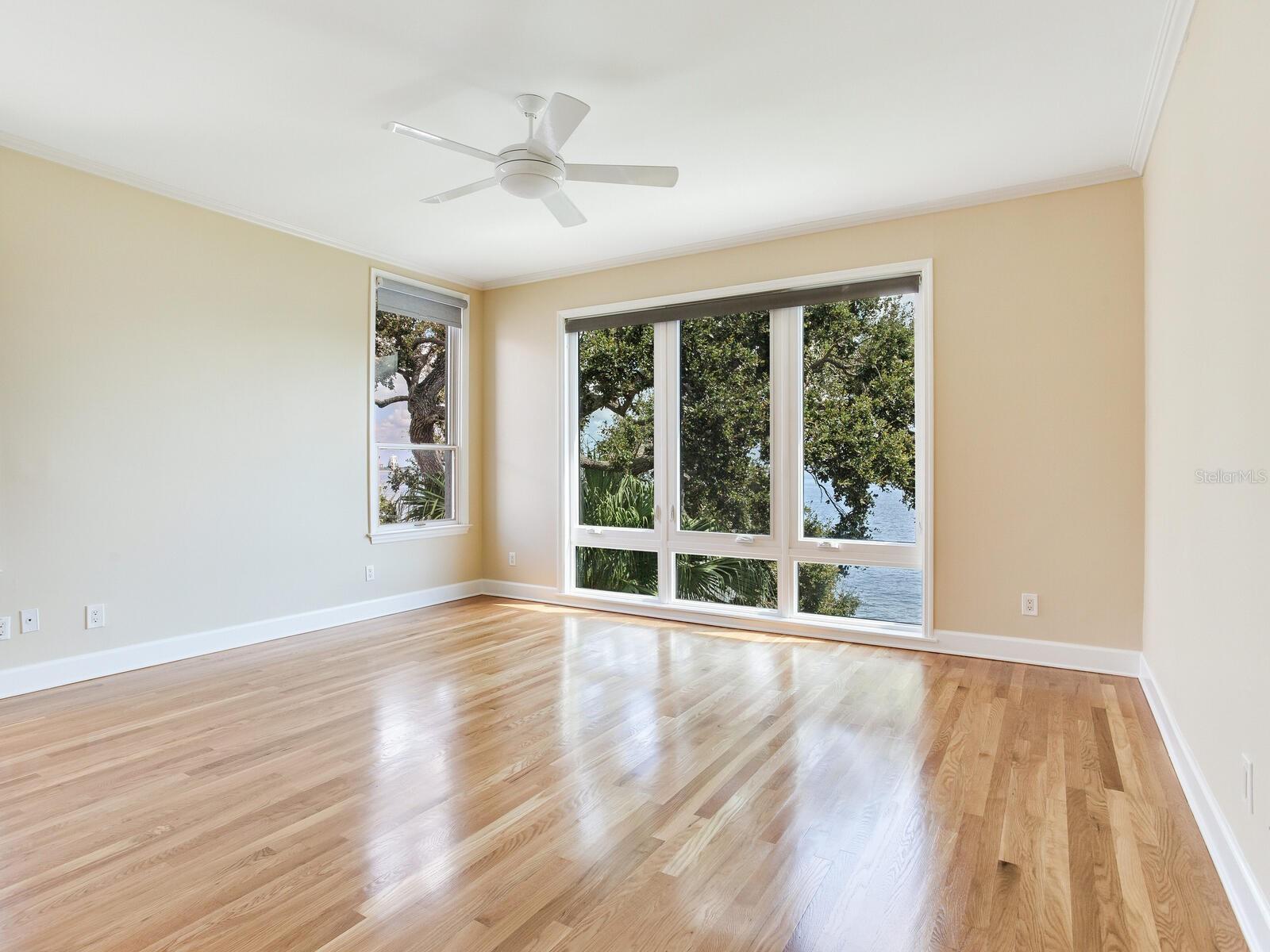 Listing photo id 19 for 5010 Bayshore Boulevard 7