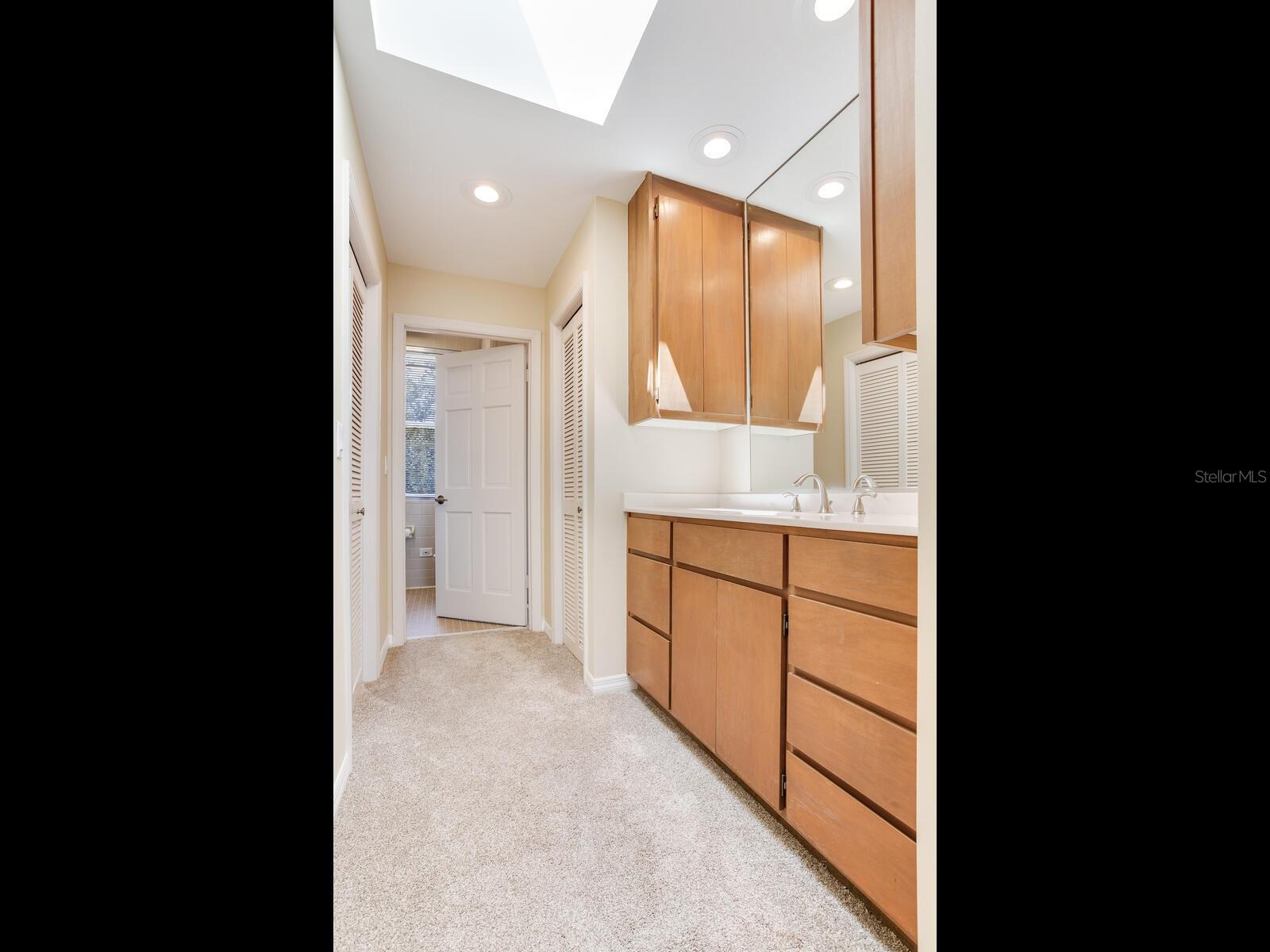 Listing photo id 20 for 5010 Bayshore Boulevard 7