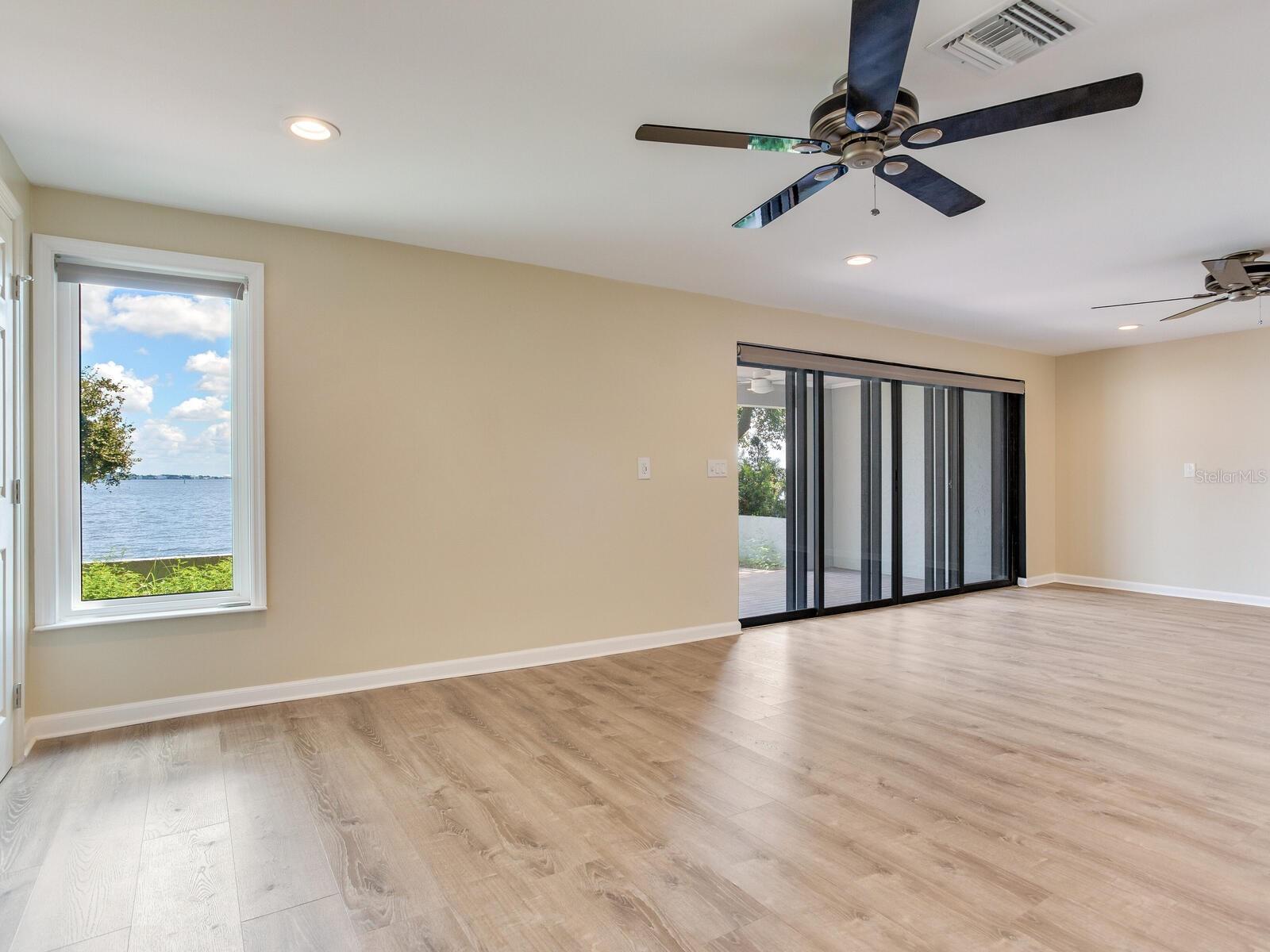 Listing photo id 31 for 5010 Bayshore Boulevard 7