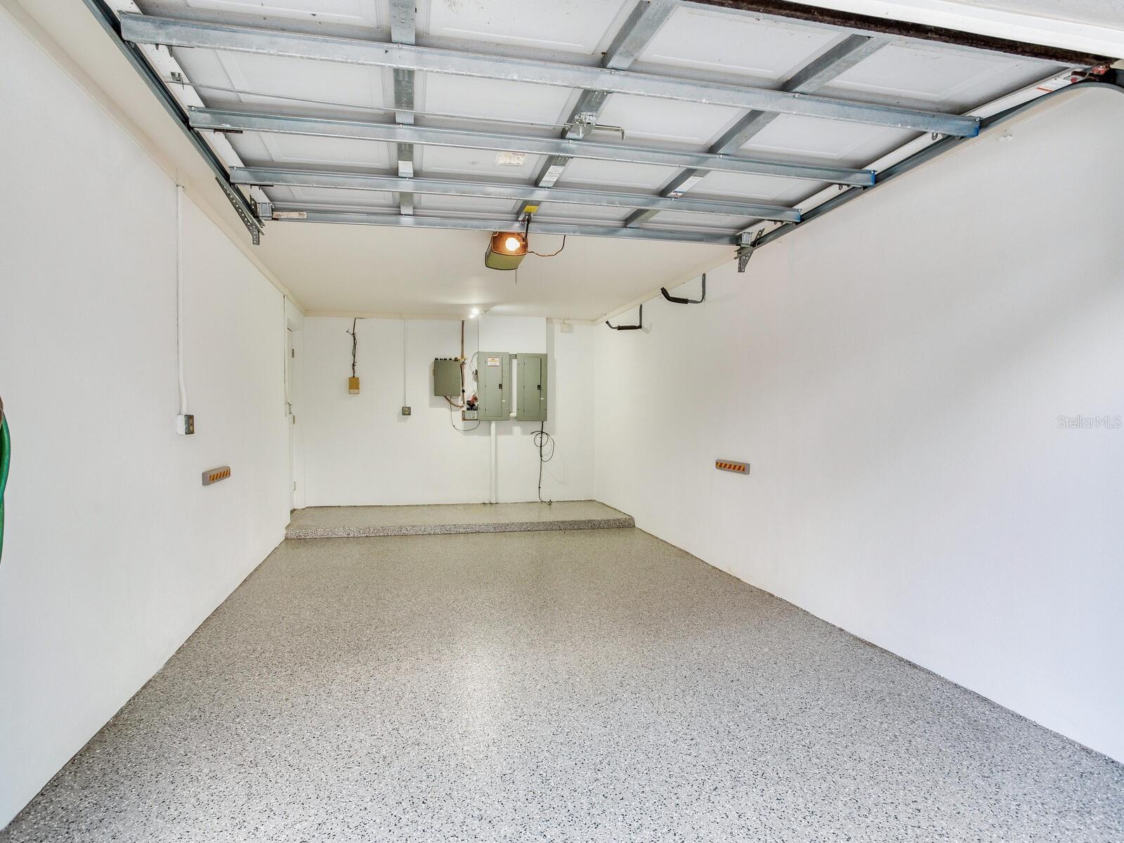 Listing photo id 34 for 5010 Bayshore Boulevard 7