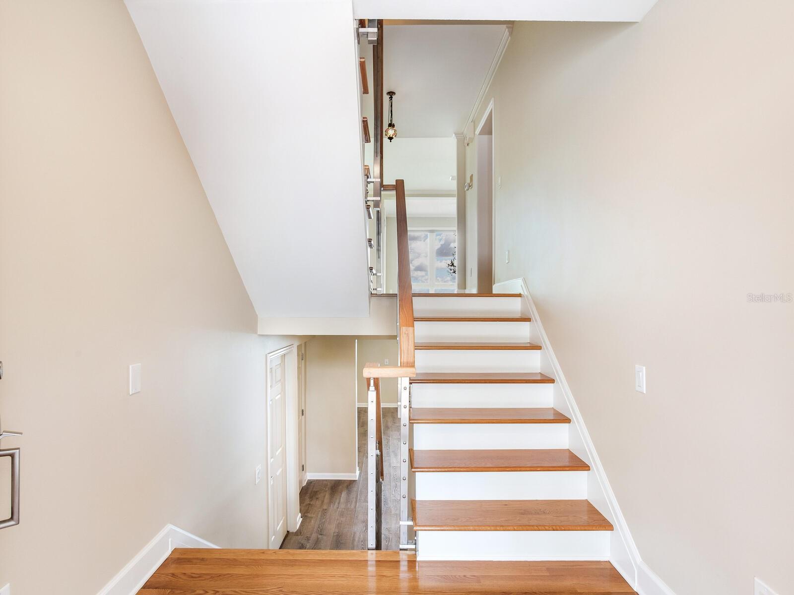 Listing photo id 3 for 5010 Bayshore Boulevard 7