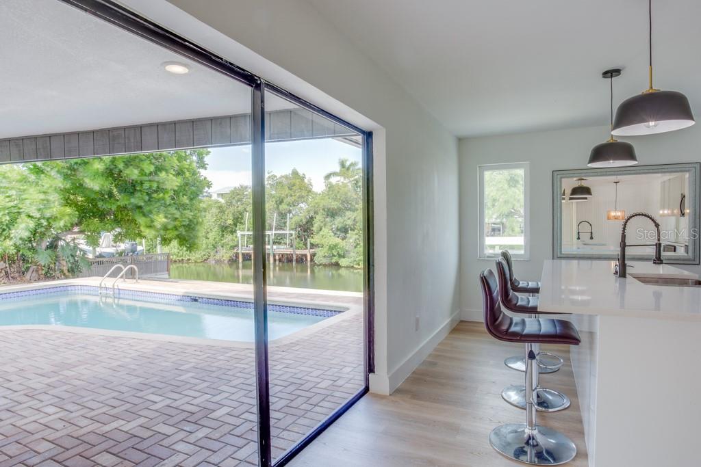 Image 20 of 78 For 4098 Beach Drive Se
