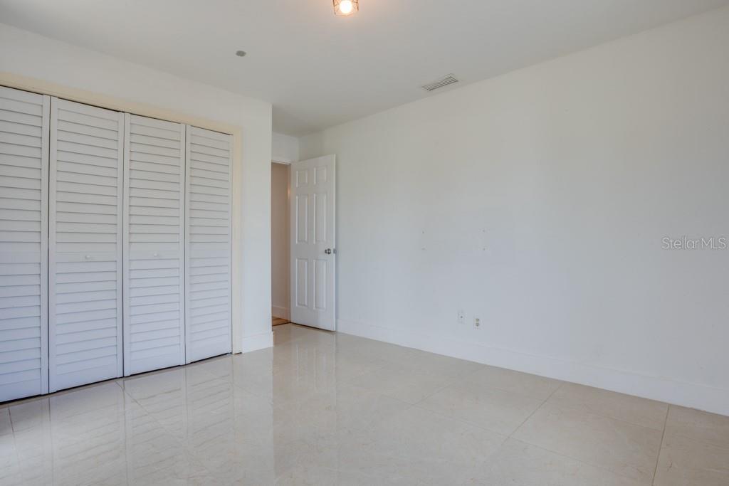 Image 28 of 78 For 4098 Beach Drive Se