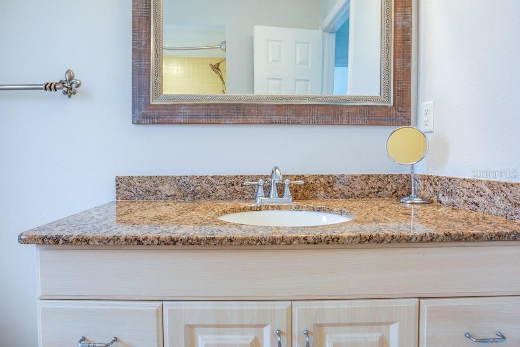 Image 30 of 78 For 4098 Beach Drive Se