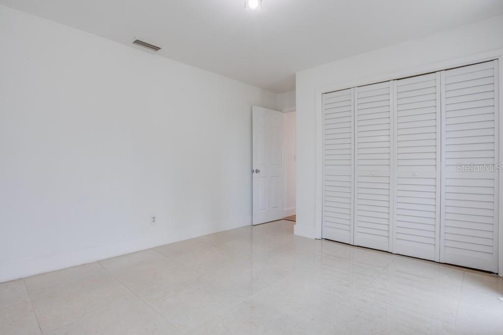 Image 35 of 78 For 4098 Beach Drive Se