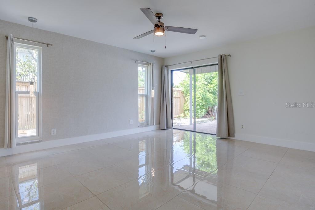 Image 37 of 78 For 4098 Beach Drive Se