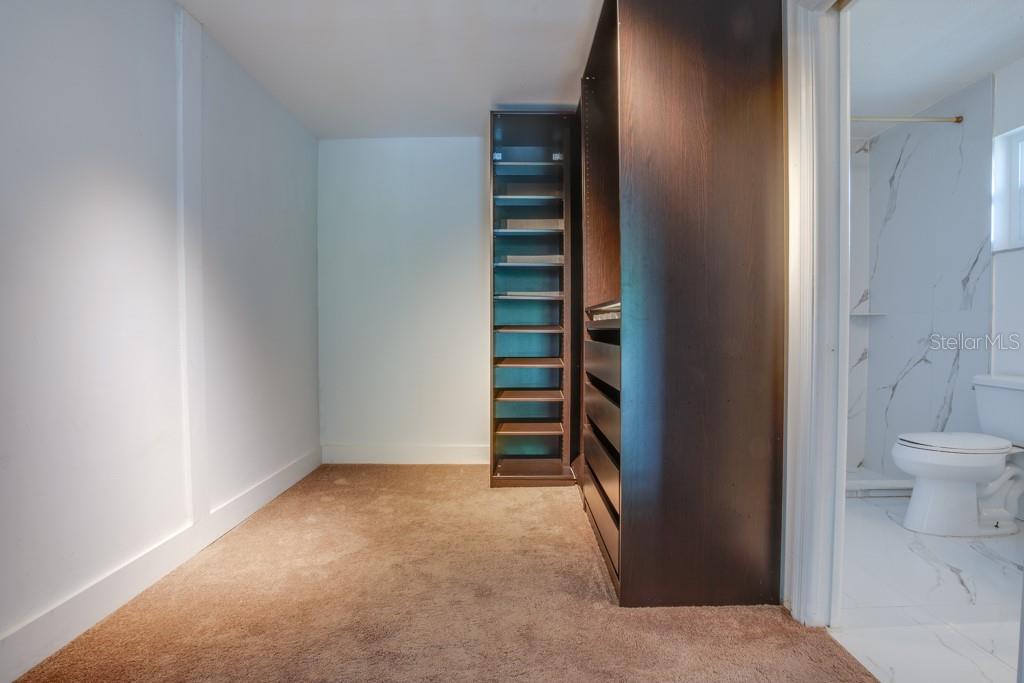 Image 42 of 78 For 4098 Beach Drive Se