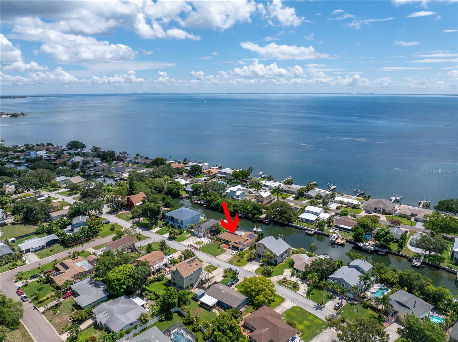 Image 62 of 78 For 4098 Beach Drive Se