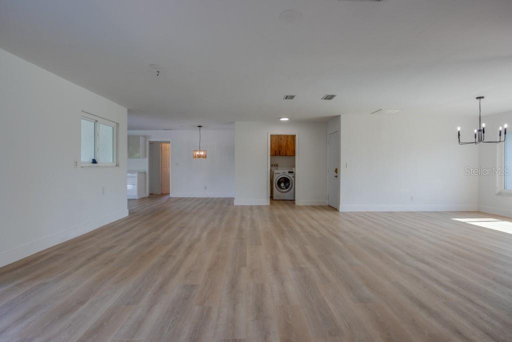 Image 8 of 78 For 4098 Beach Drive Se
