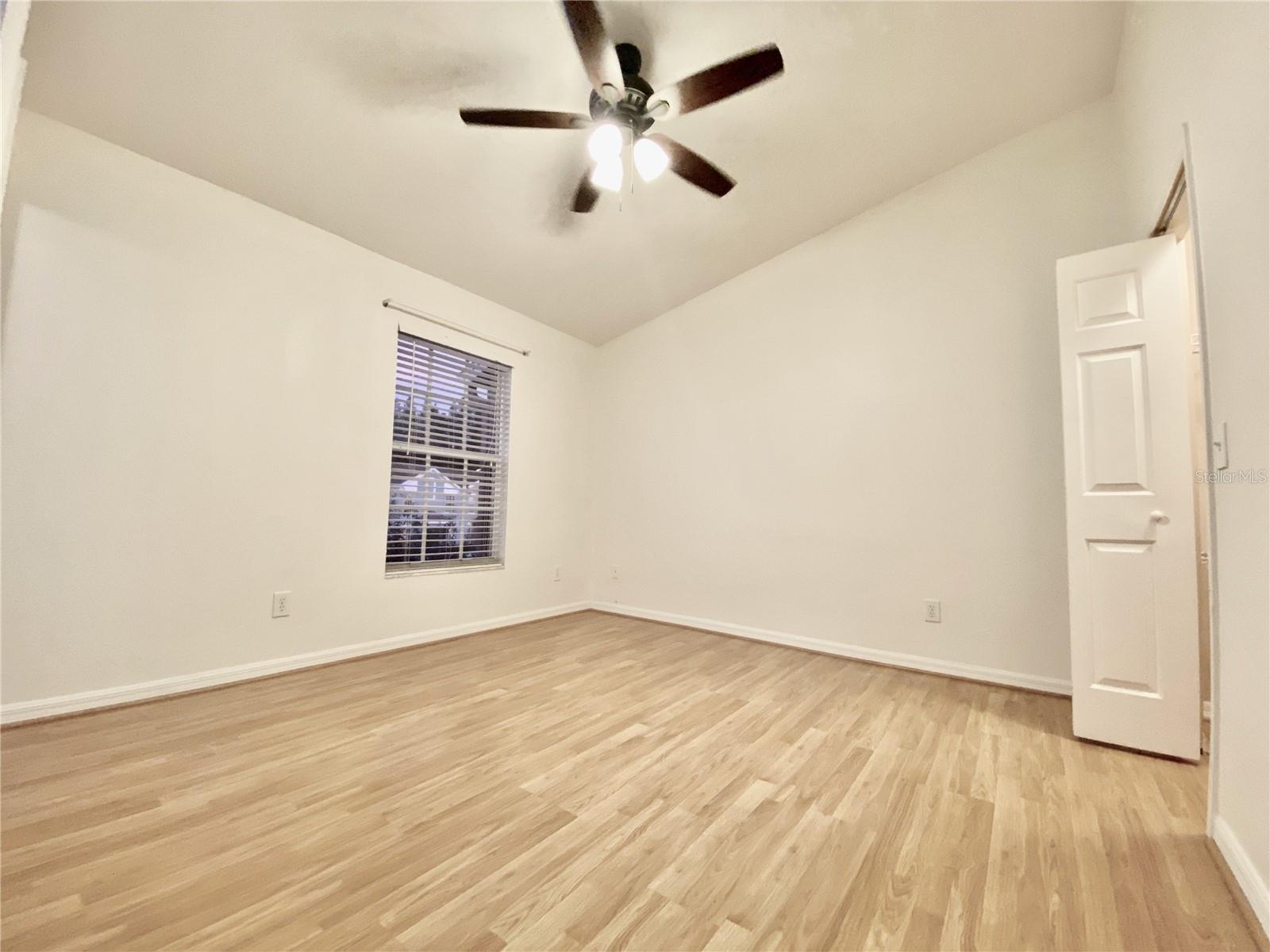 Image 26 of 50 For 1231 Charlesworth Drive