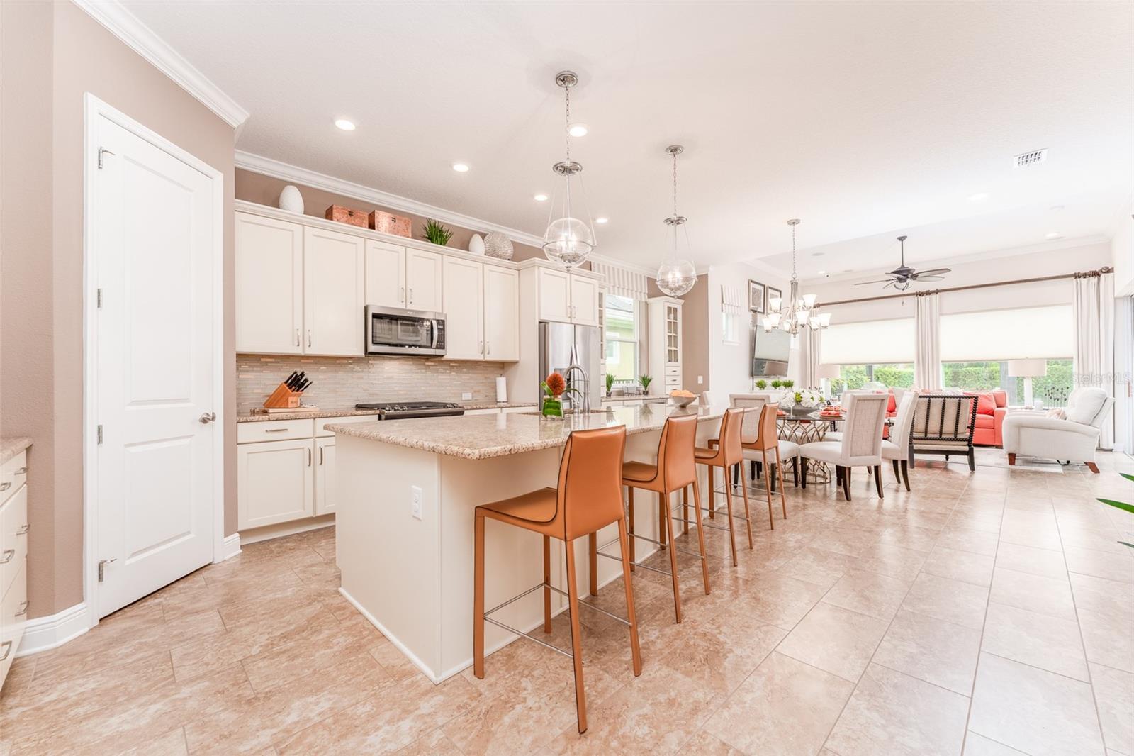 Image 11 of 58 For 6008 Thrushwood Road