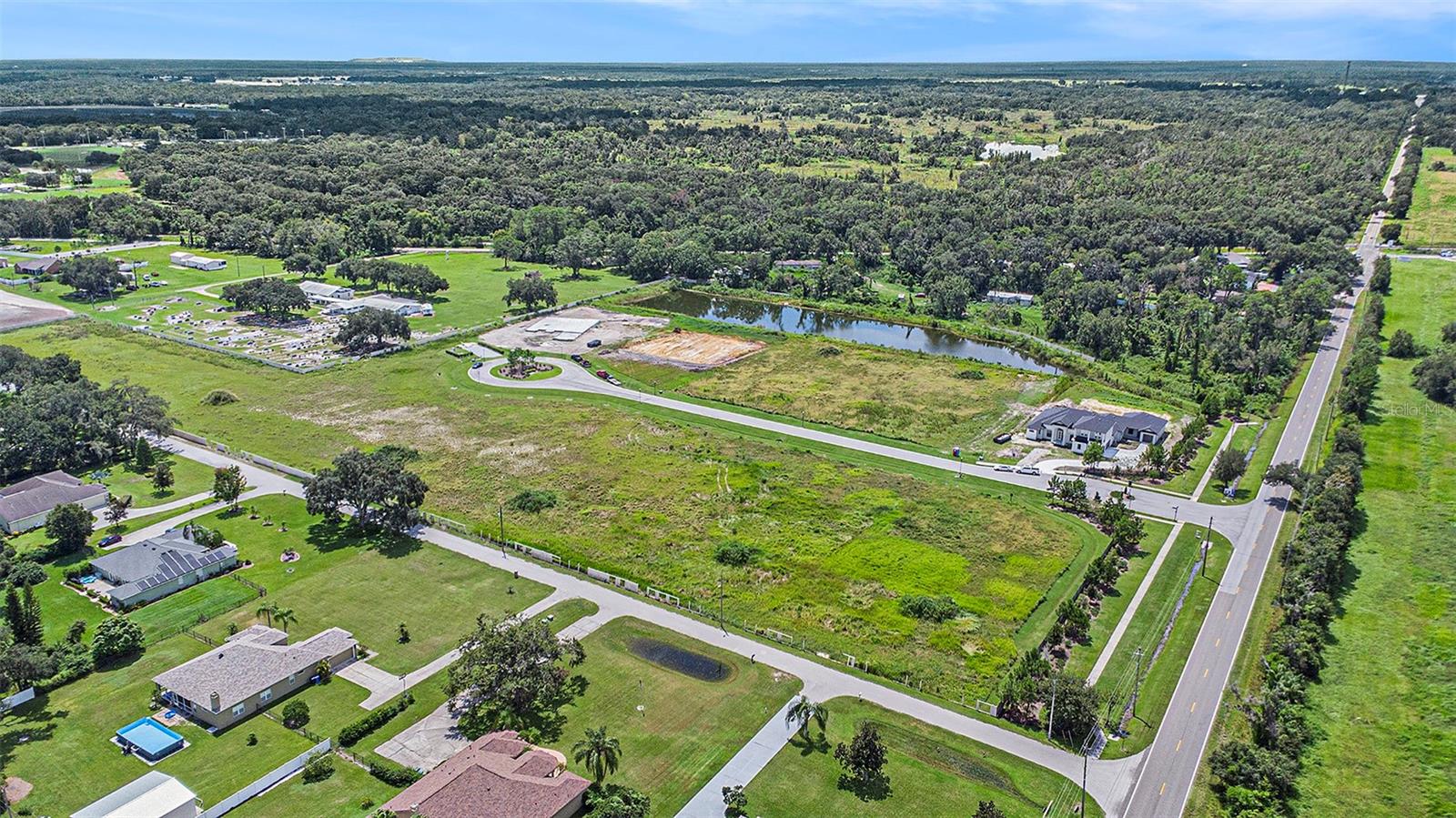 Listing photo id 9 for 14264 Pine Straw Court