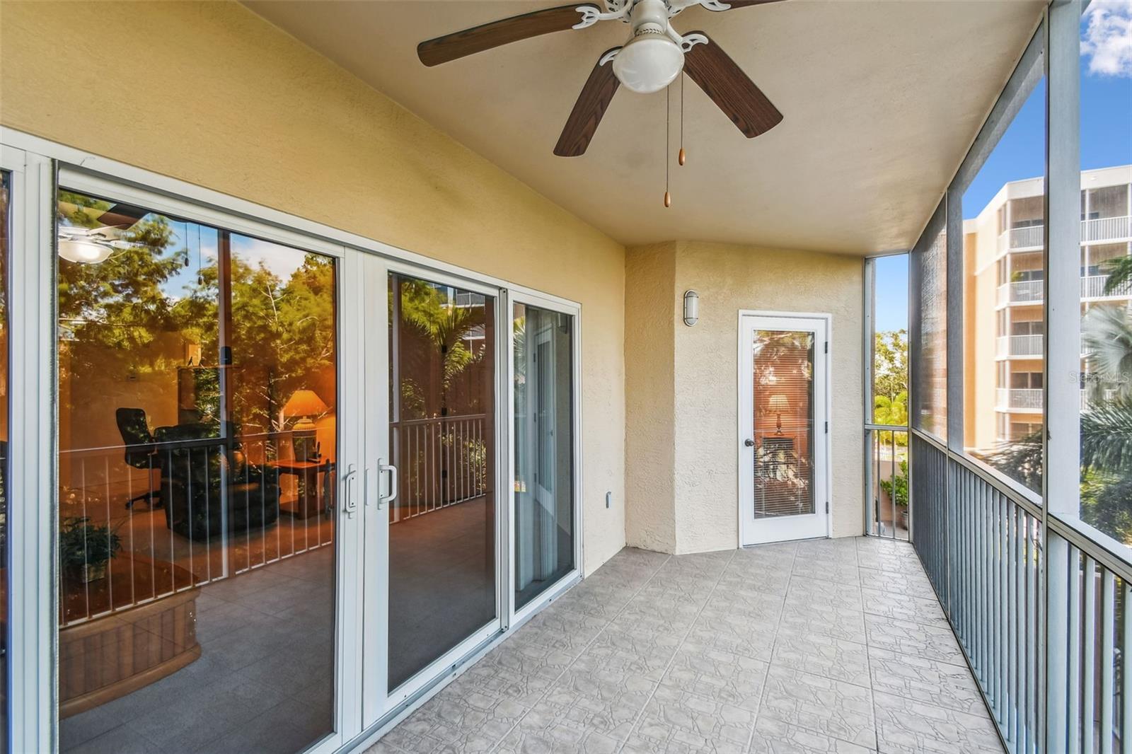 Image 18 of 57 For 960 Starkey Road 2203