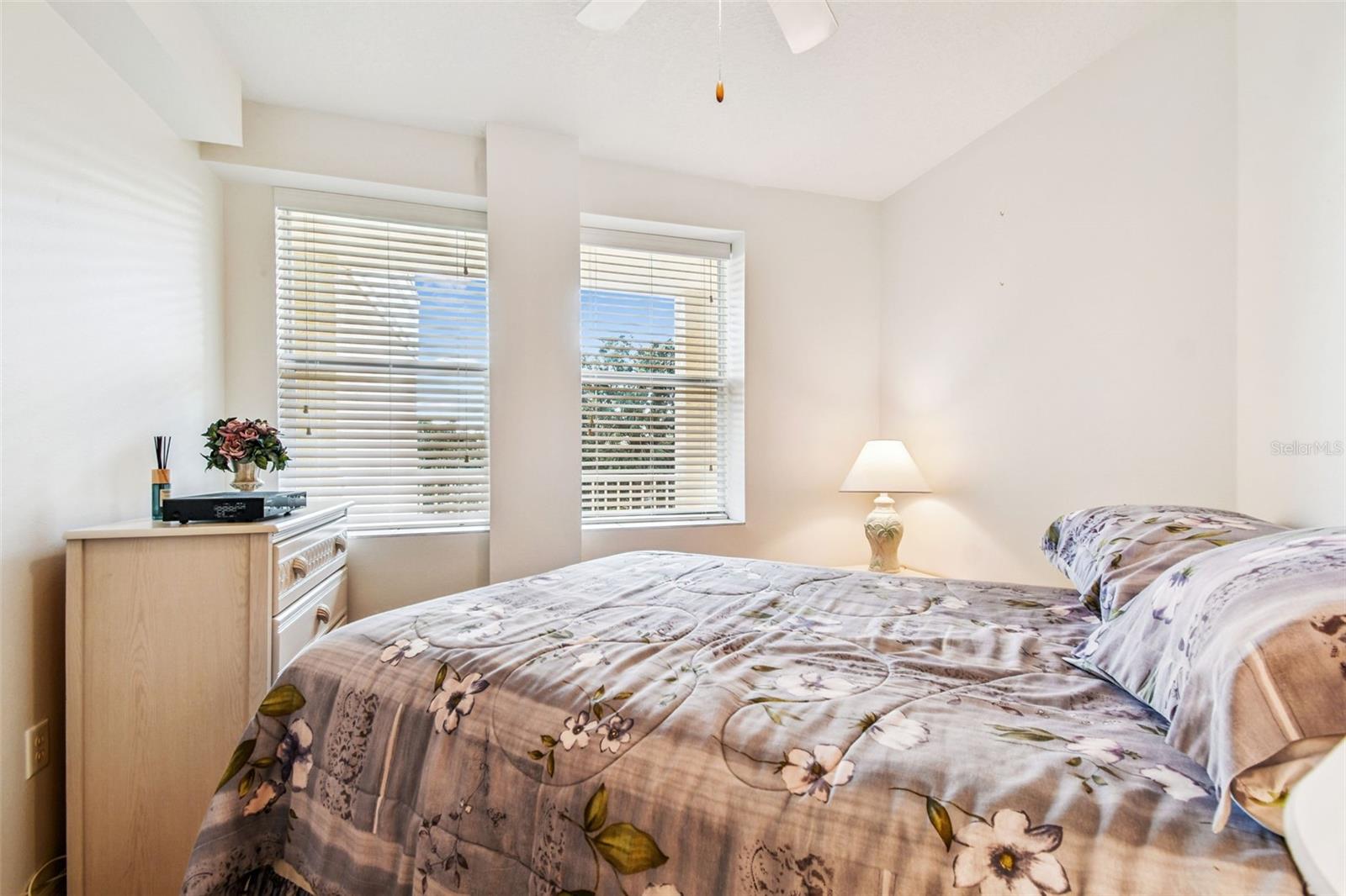 Image 21 of 57 For 960 Starkey Road 2203