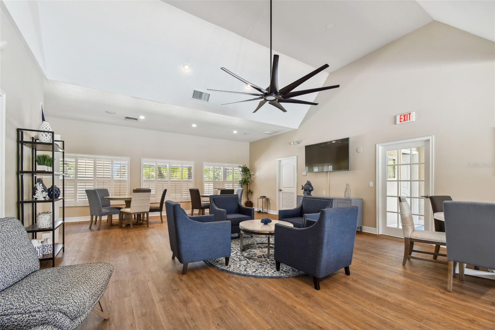 Image 37 of 57 For 960 Starkey Road 2203