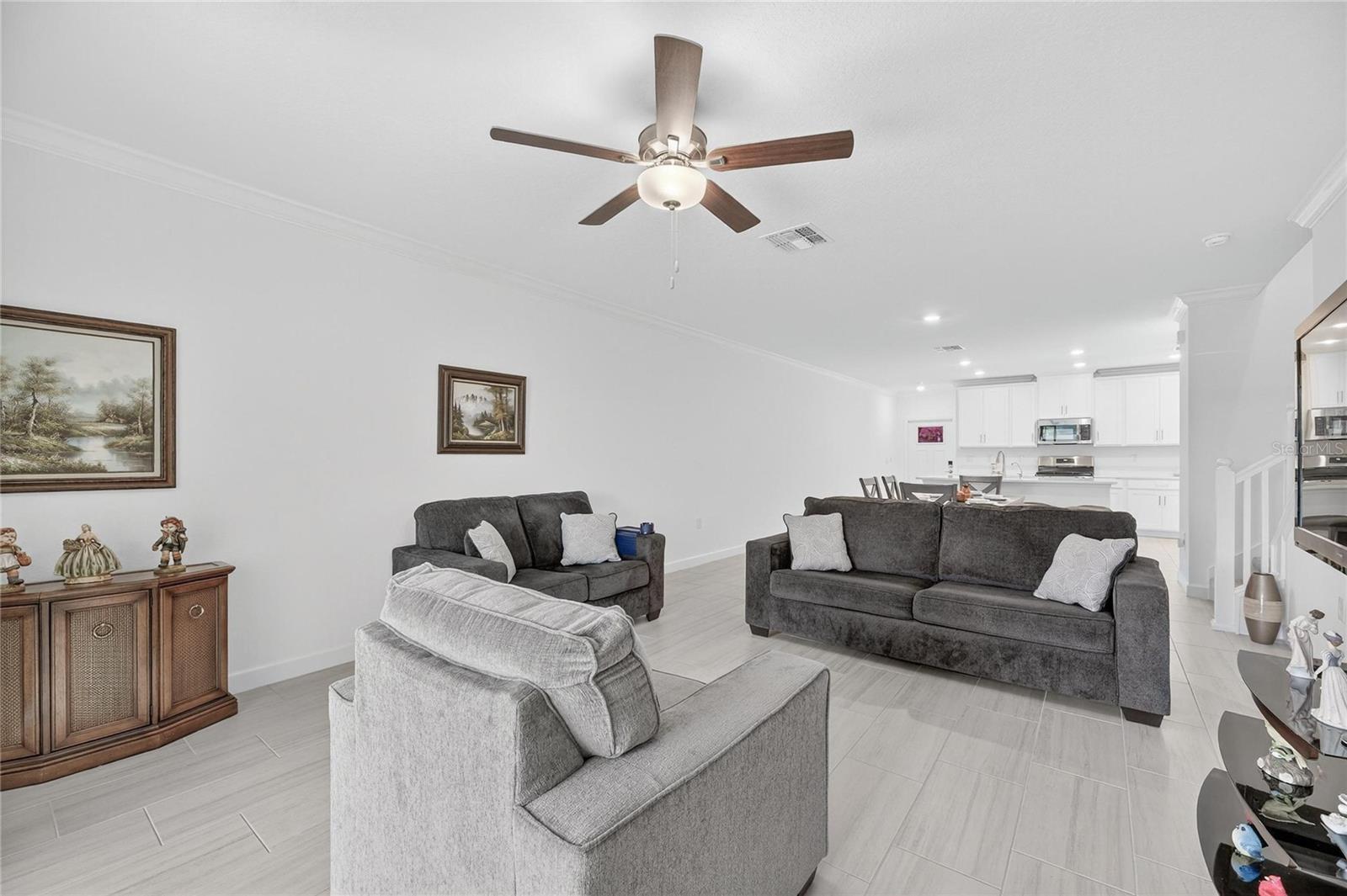 Listing photo id 11 for 17334 Holly Well Avenue