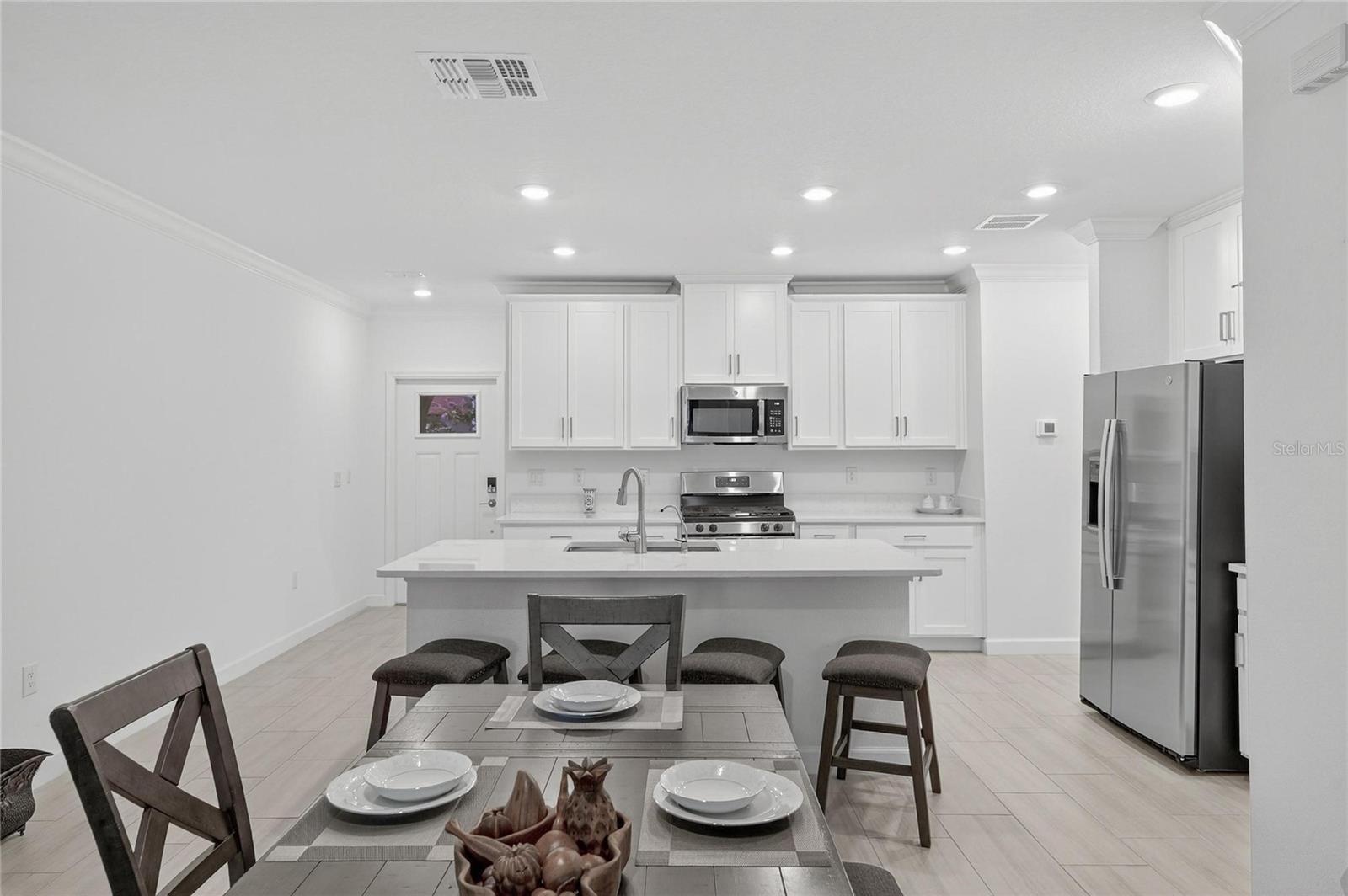 Listing photo id 0 for 17334 Holly Well Avenue