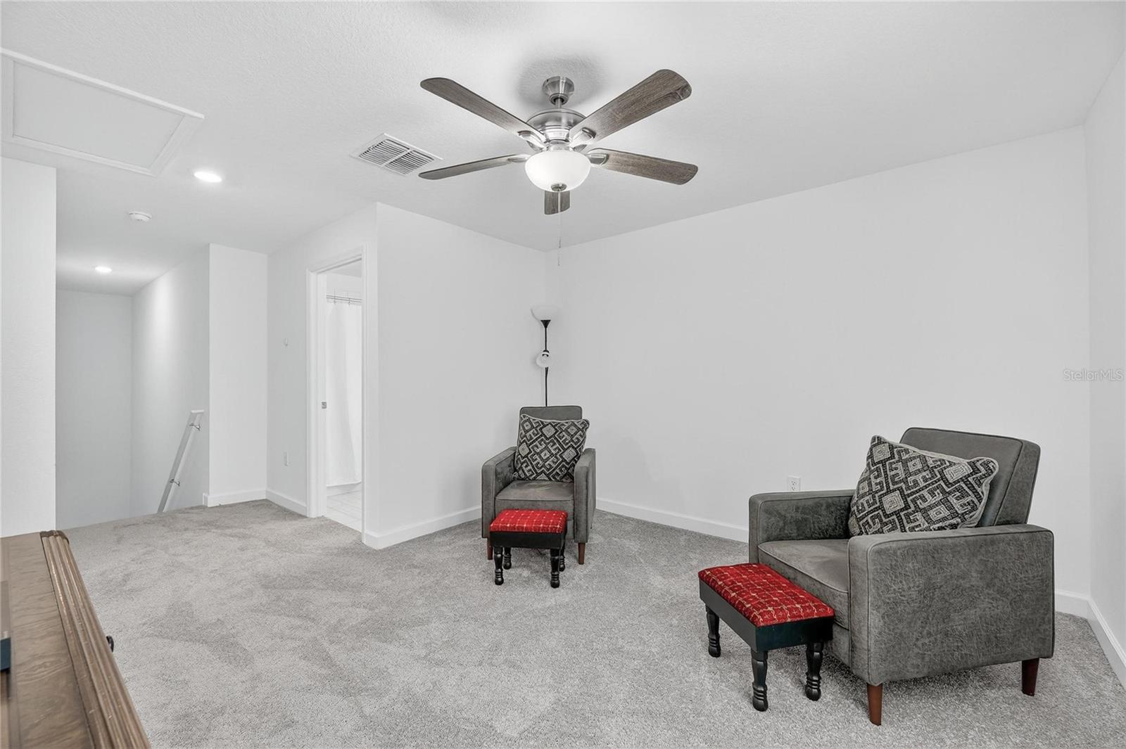 Listing photo id 37 for 17334 Holly Well Avenue