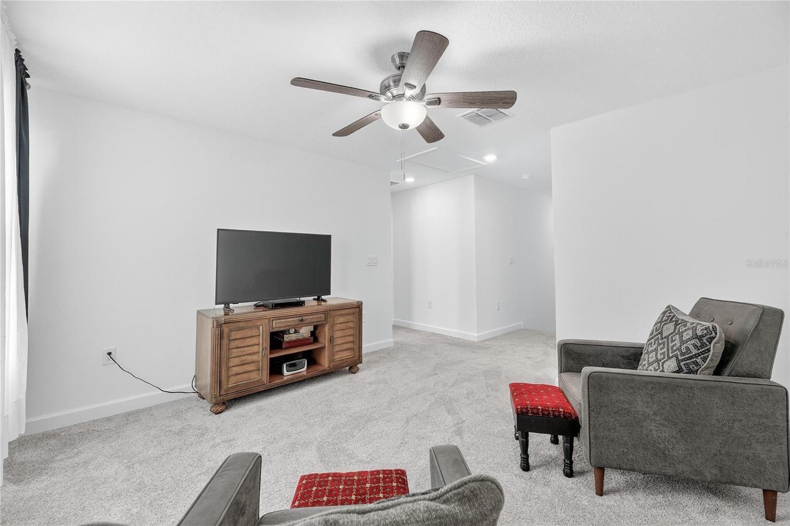 Listing photo id 38 for 17334 Holly Well Avenue