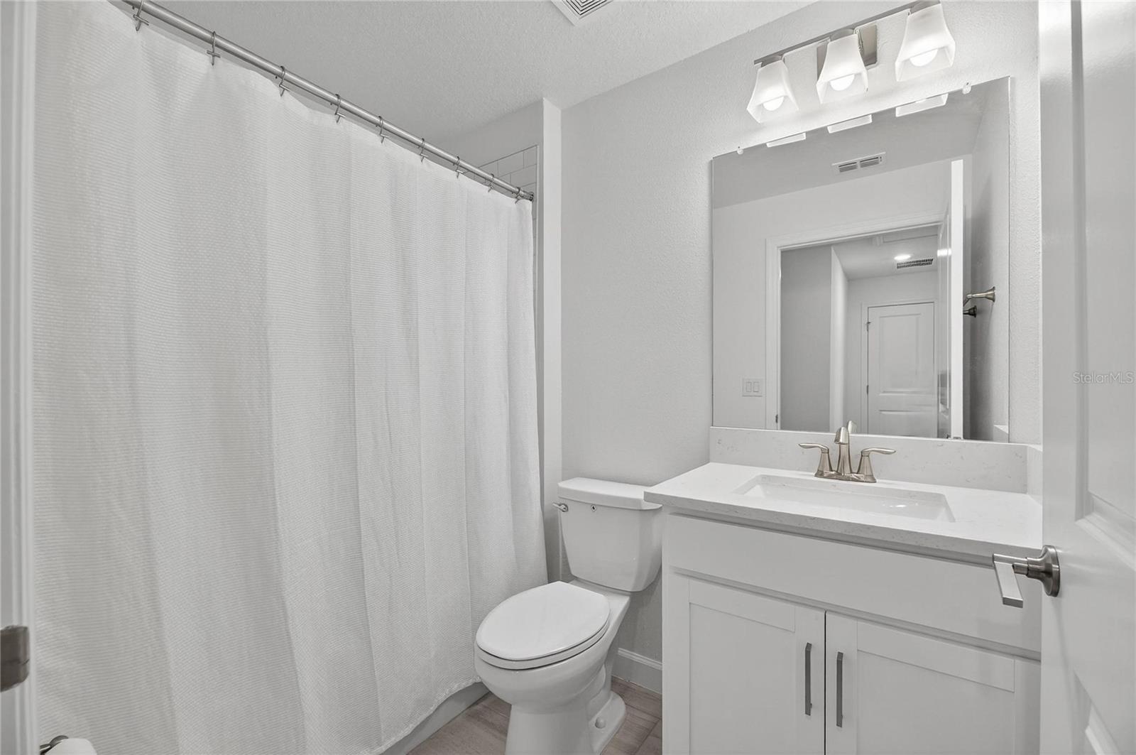 Listing photo id 40 for 17334 Holly Well Avenue