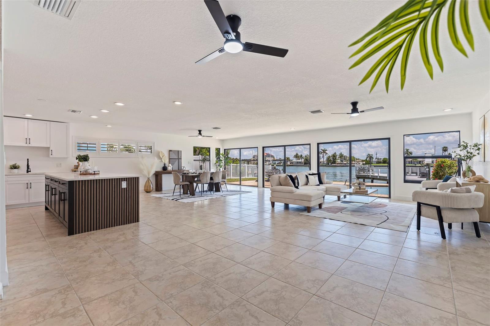 Image 13 of 43 For 565 Crystal Drive