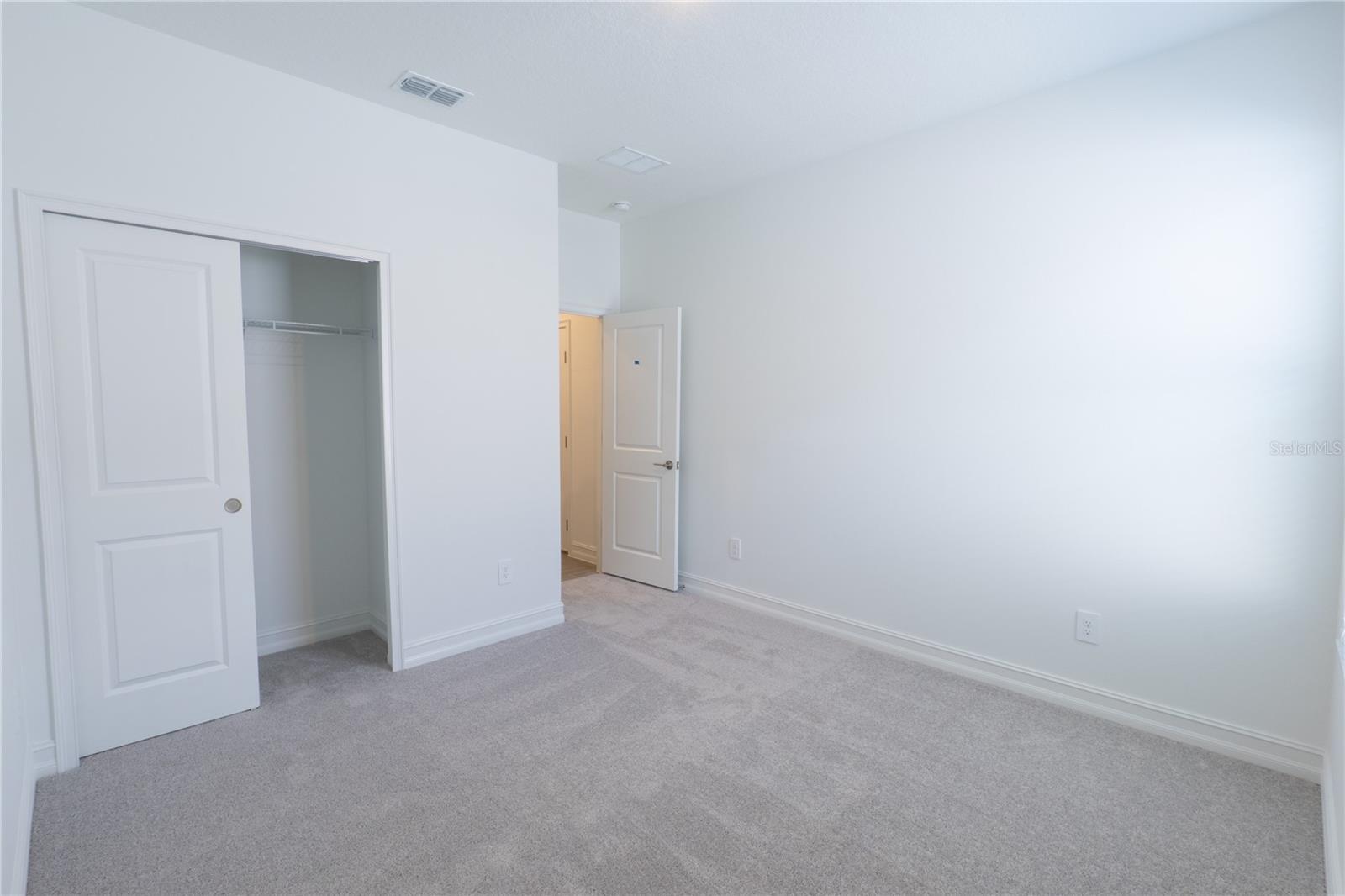 Listing photo id 33 for 18473 Serene Lake Loop