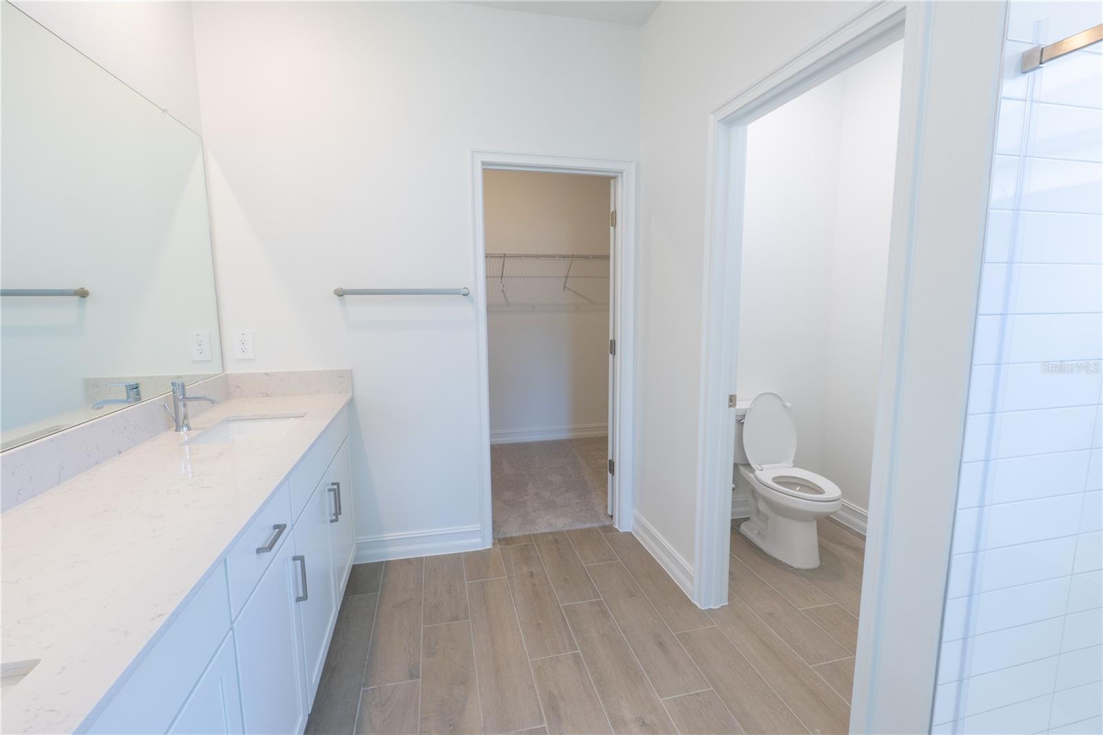 Listing photo id 41 for 18473 Serene Lake Loop