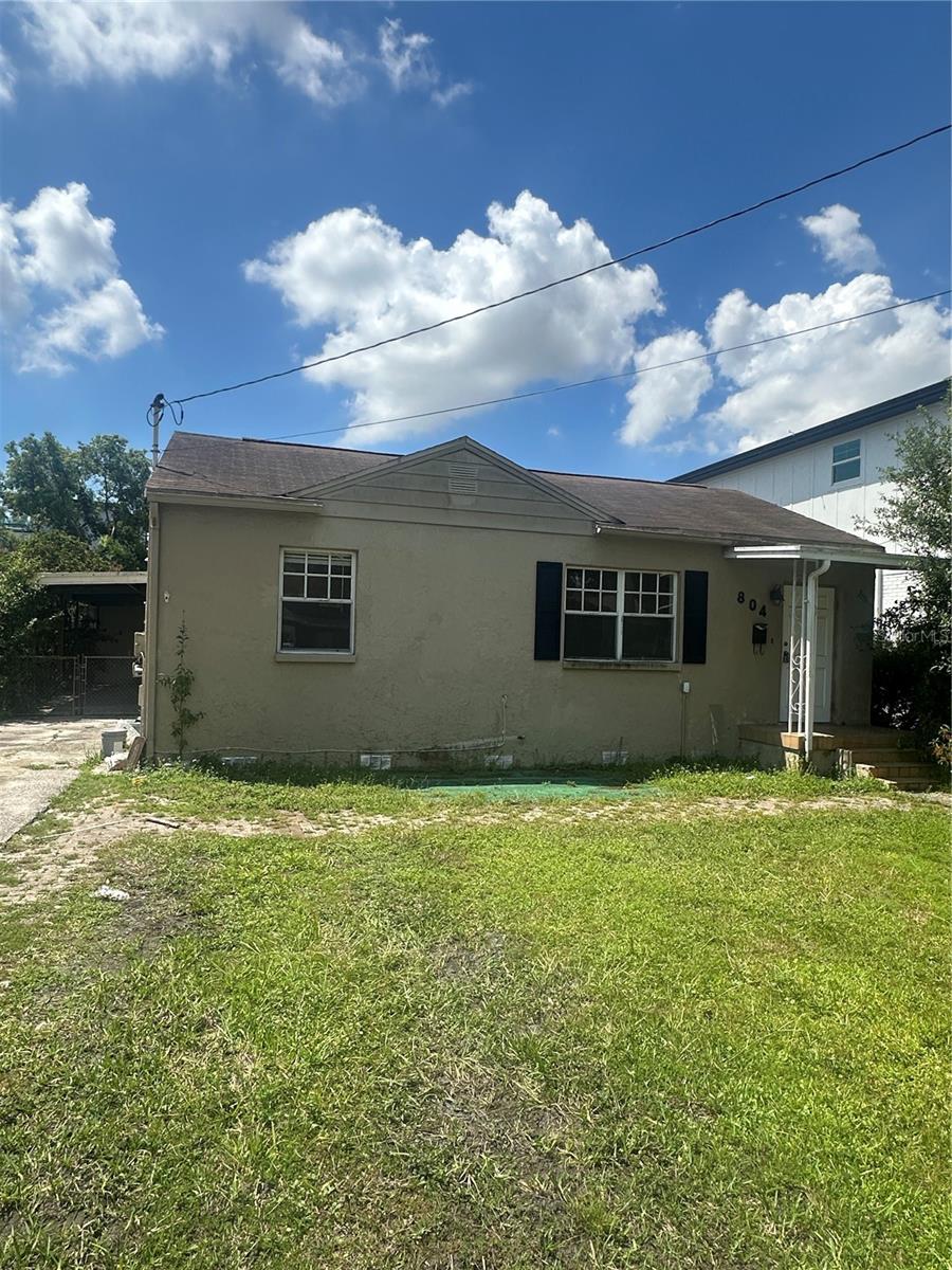 Listing photo id 0 for 804 Adalee Street