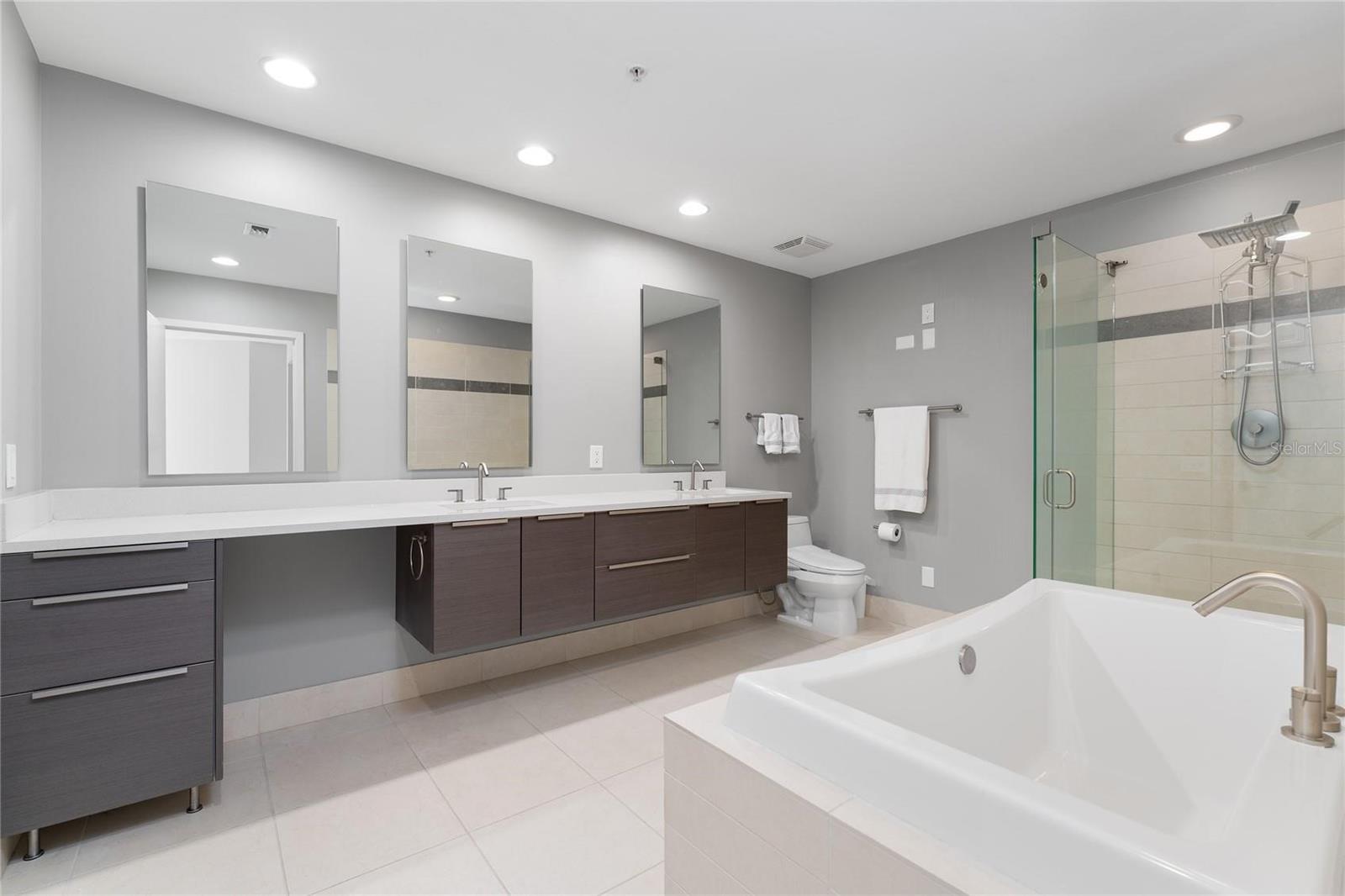 Image 12 of 42 For 175 1st Street S 406