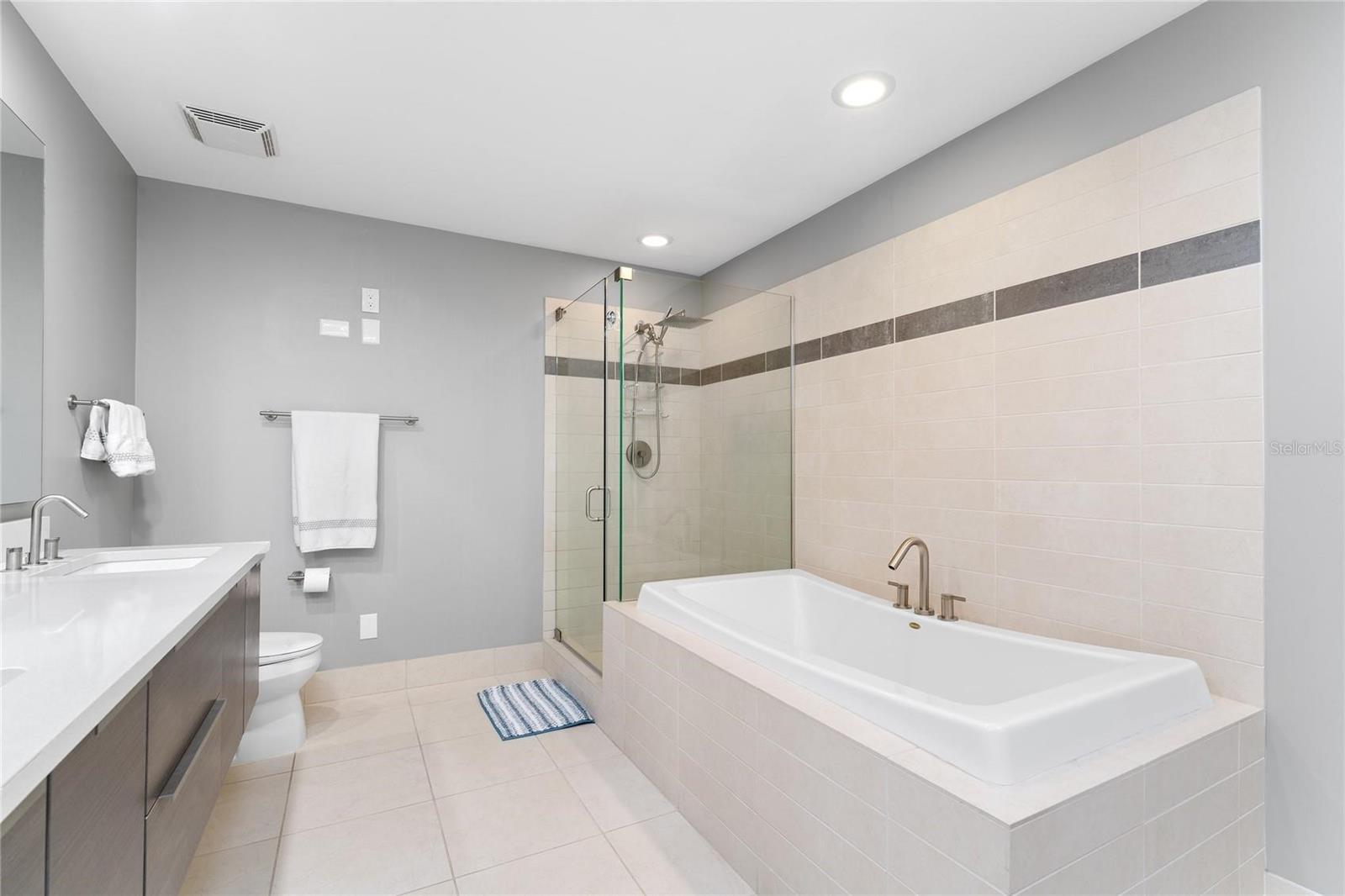 Image 13 of 42 For 175 1st Street S 406