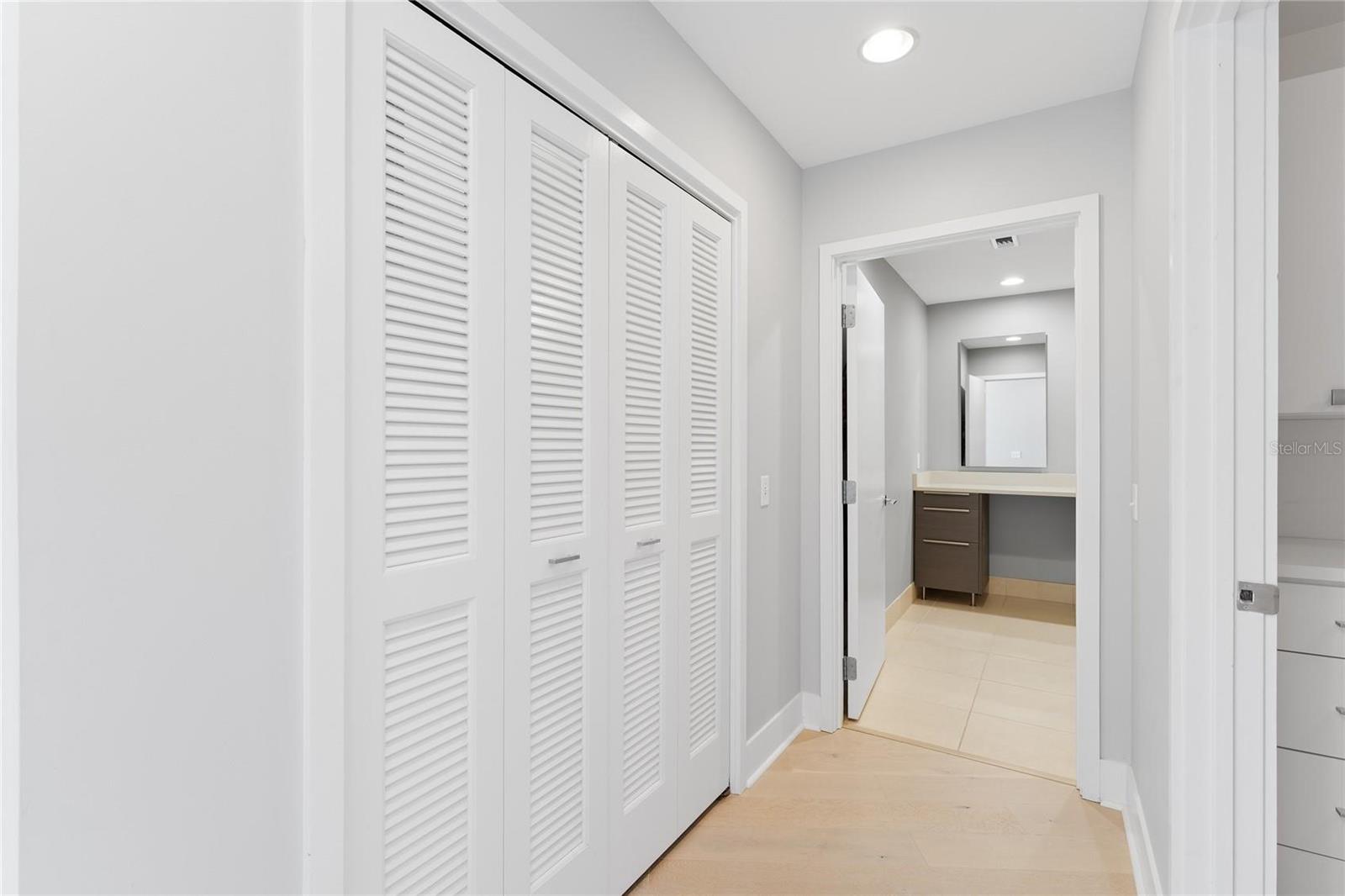Image 14 of 42 For 175 1st Street S 406