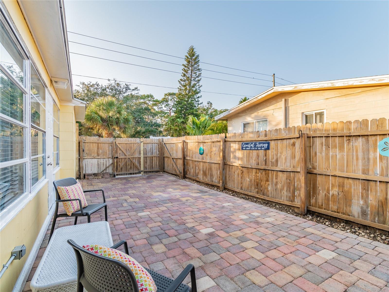 Image 11 of 28 For 4533 27th Avenue S