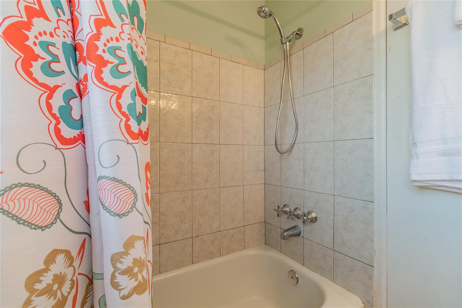 Image 6 of 28 For 4533 27th Avenue S