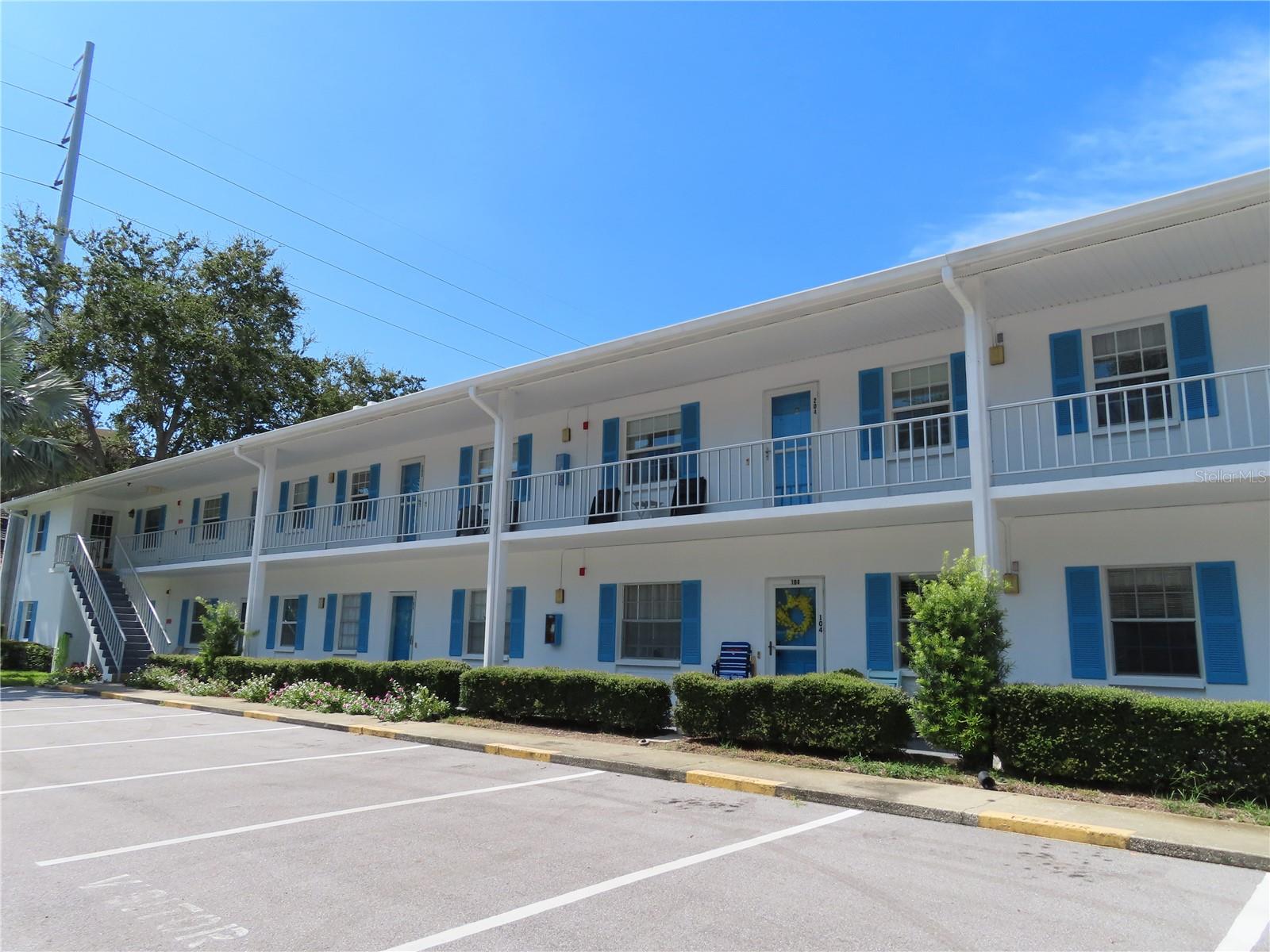 Details for 300 Clyde Lane 207, DUNEDIN, FL 34698