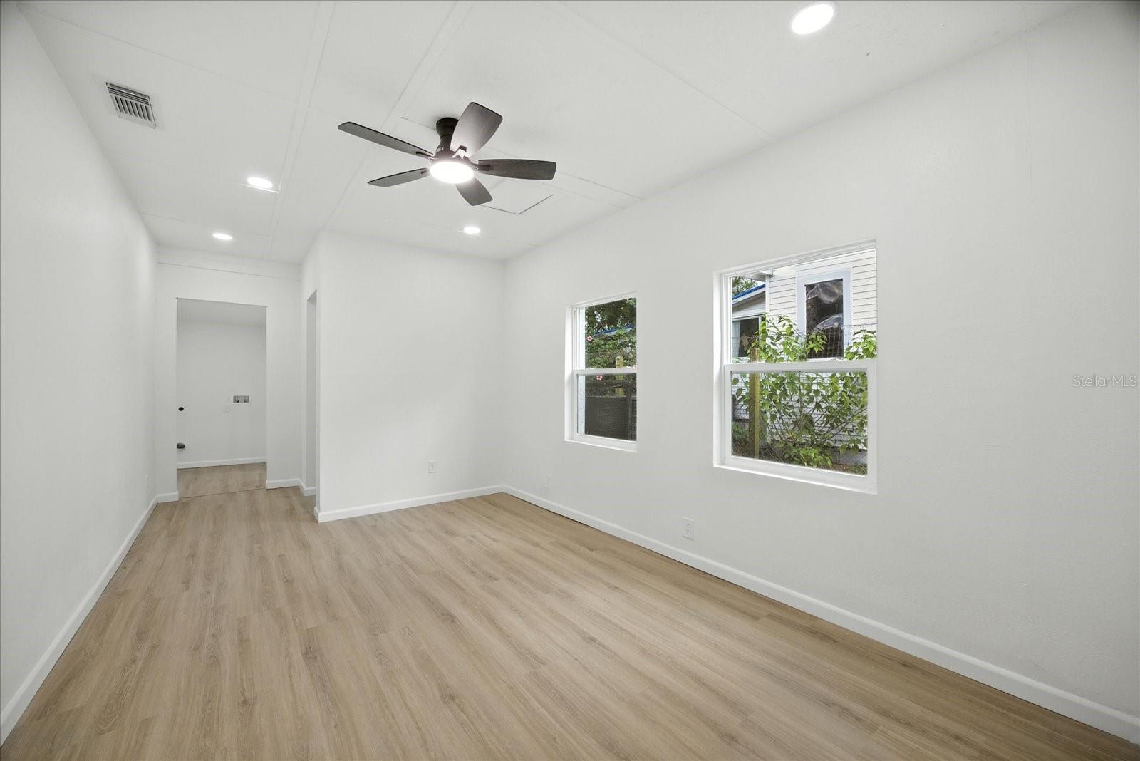 Image 16 of 44 For 1009 Crawford Street
