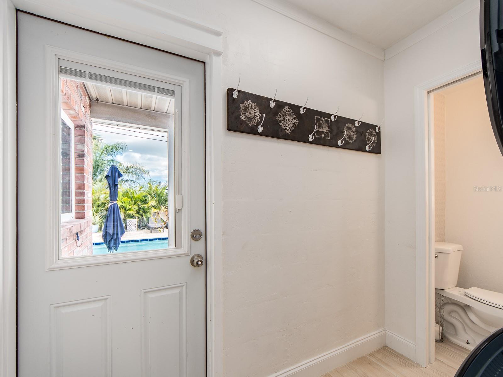 Image 16 of 44 For 10935 105th Avenue
