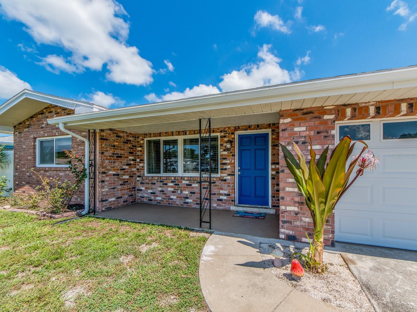 Image 4 of 44 For 10935 105th Avenue