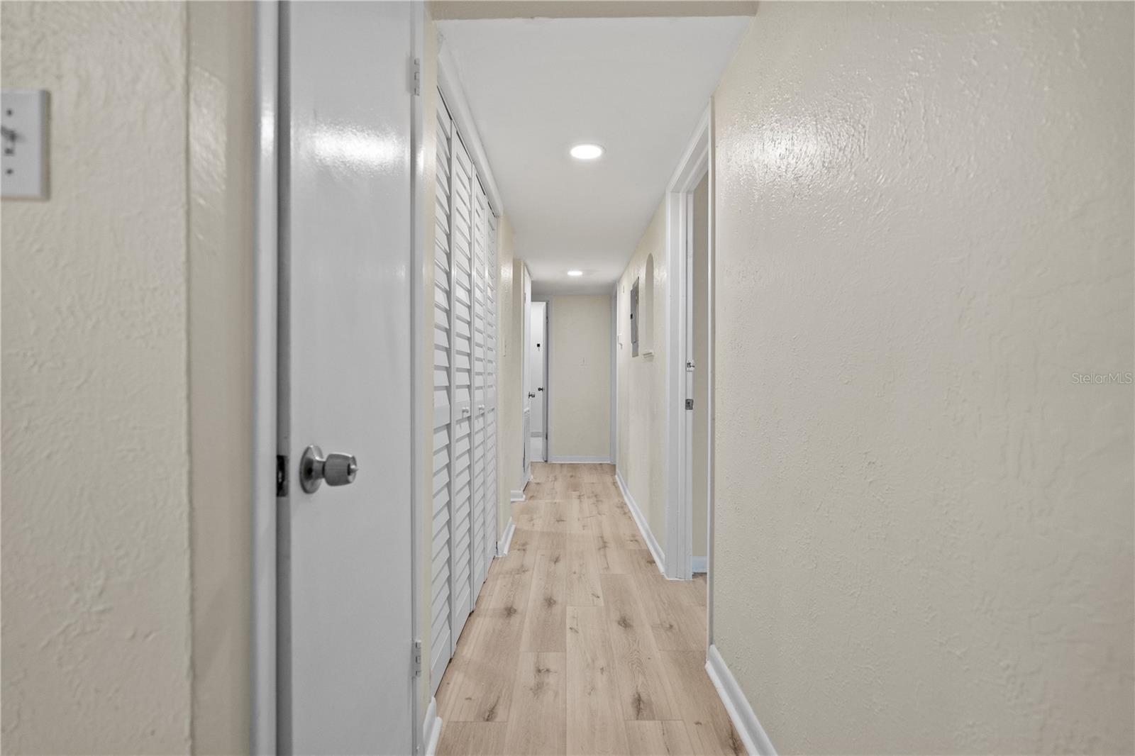 Image 22 of 27 For 3775 40th Lane S L