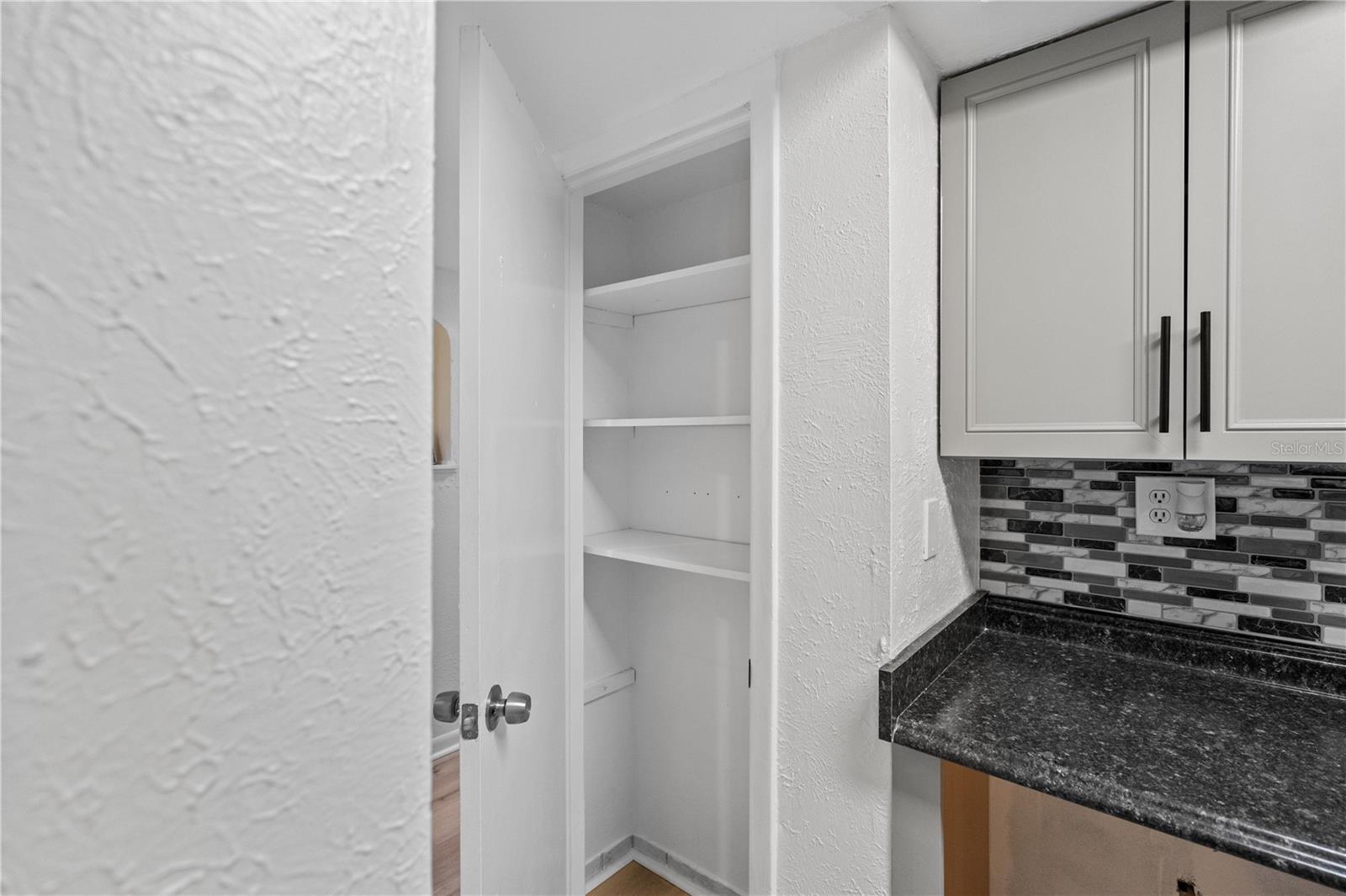 Image 9 of 27 For 3775 40th Lane S L
