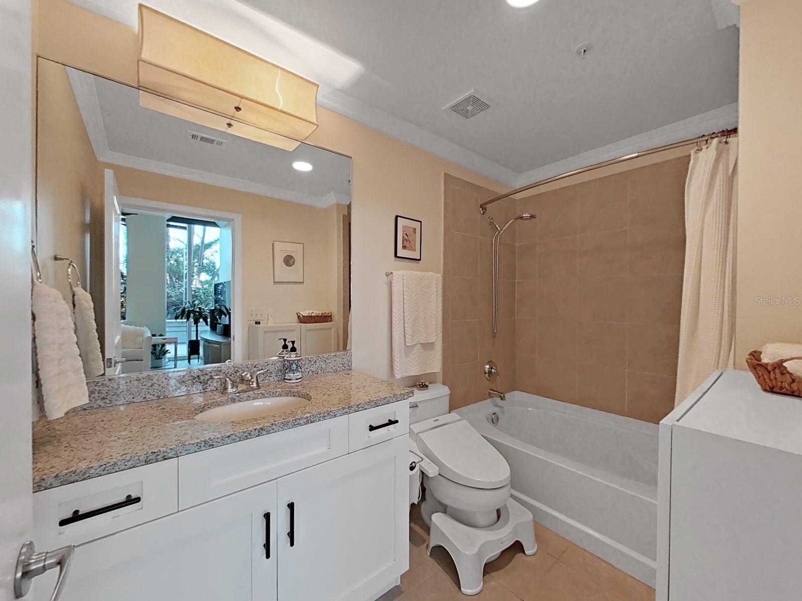 Image 21 of 47 For 777 Ashley Drive 807