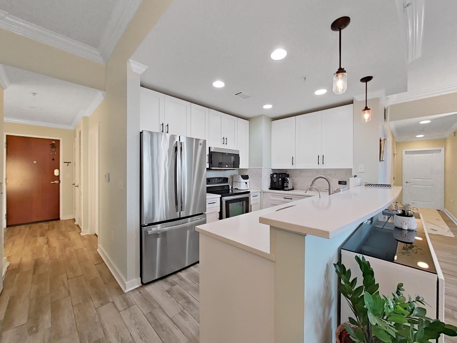 Image 8 of 47 For 777 Ashley Drive 807