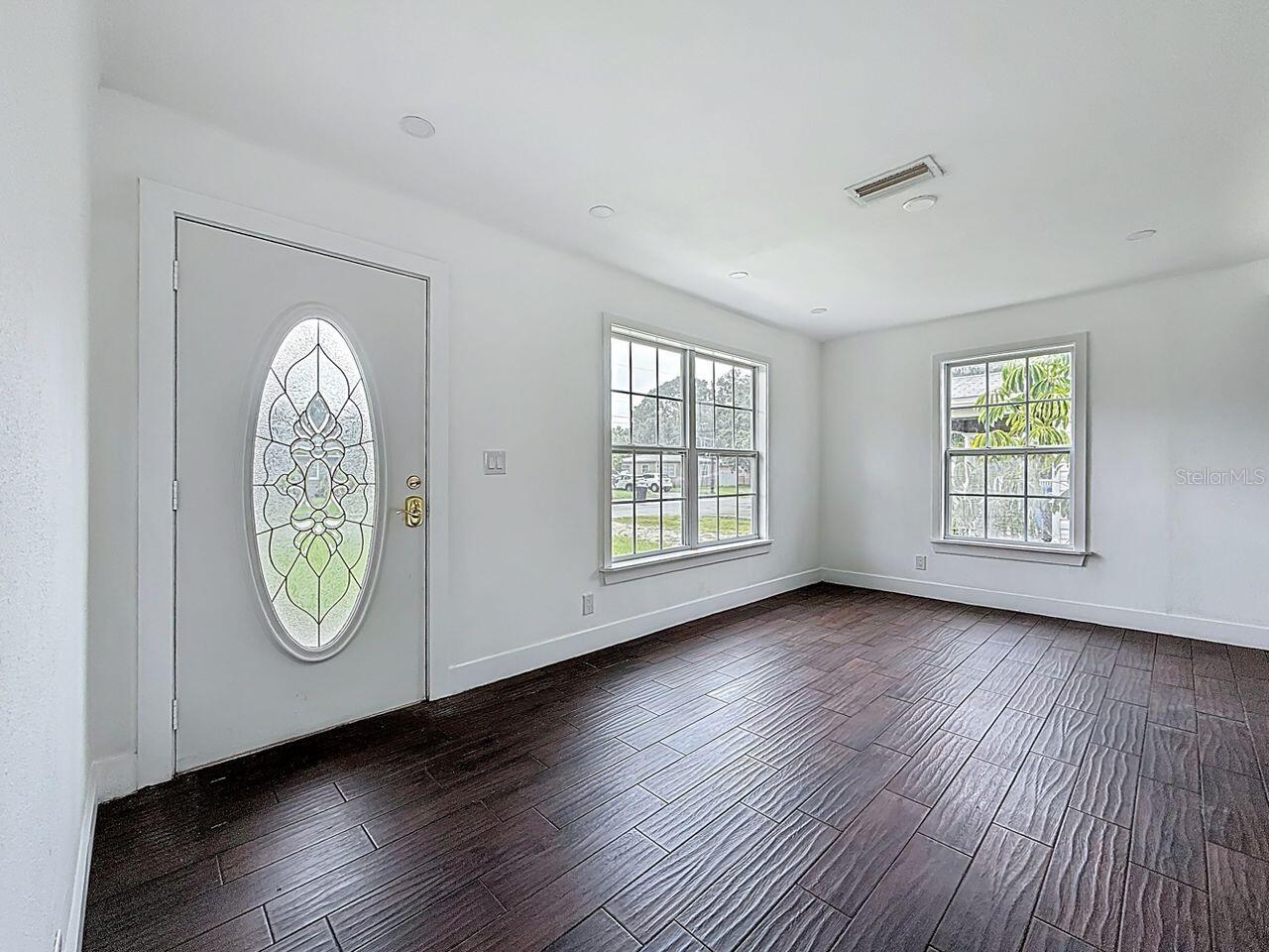 Image 12 of 39 For 2122 52nd Avenue N